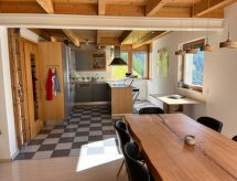 Ruim chalet La Trapla in Samnaun-Compatsch direct aan de skipiste - thumbnail 1