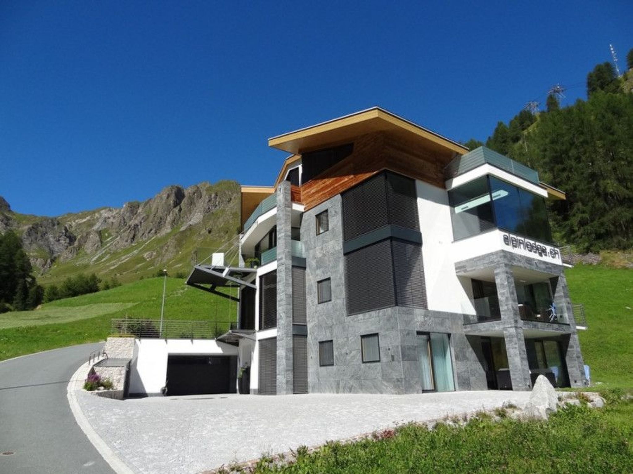 Alpinlodge & spa*****, (Samnaun-Ravaisch)