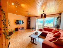 Window on the Green: Vakantiehuis San Carlo met uitzicht op meer en bergen - thumbnail 1