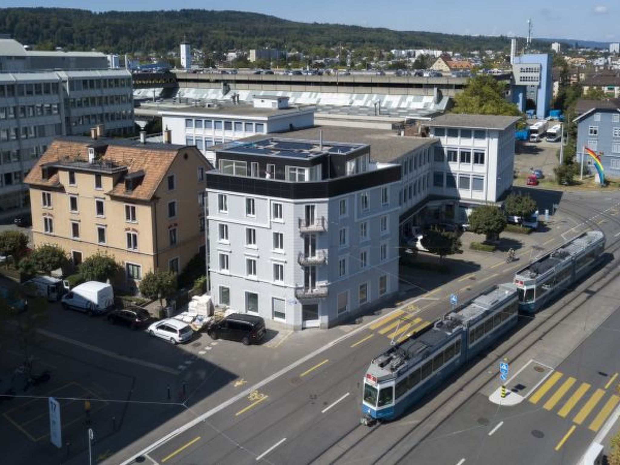 ZH Lion III - Altstetten HITrental Apartment - Outside