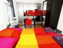 Compact studio-appartement in hartje Zürich, 100m van het centrum - thumbnail 1