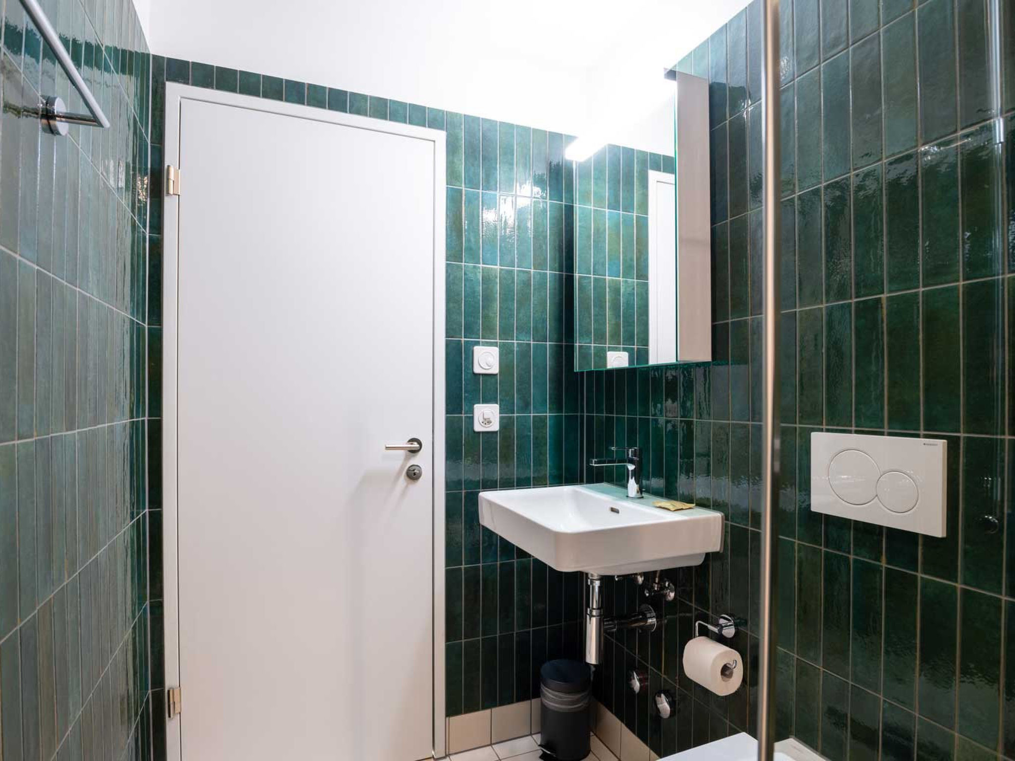 ZH Pink GF - Letzigrund HITrental Apartment - Drinnen