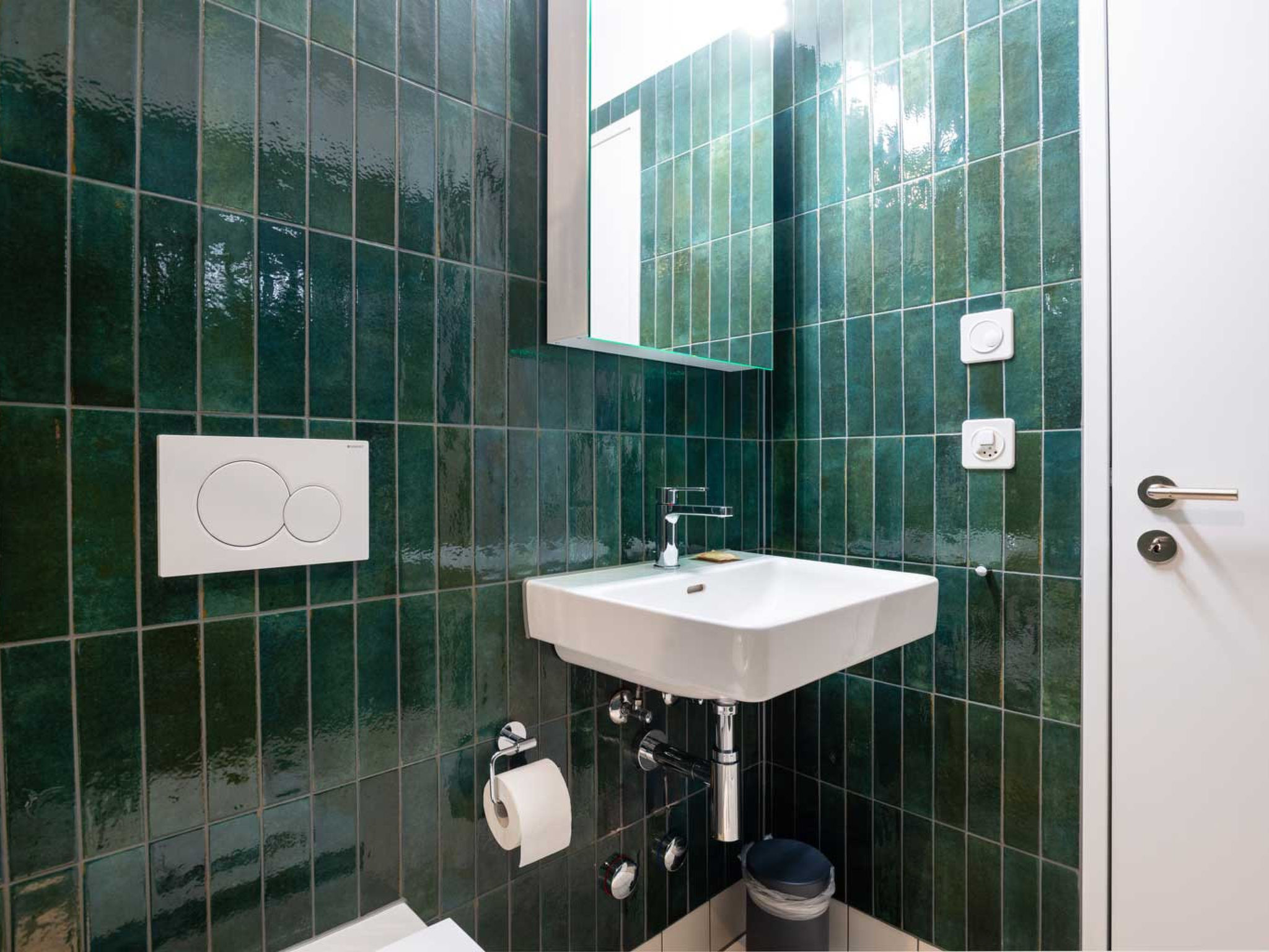 ZH Pink GF - Letzigrund HITrental Apartment - Drinnen