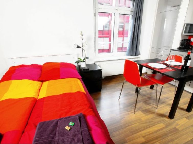 Zh Cranberry L - Oerlikon Hitrental Apartment - Winterthur