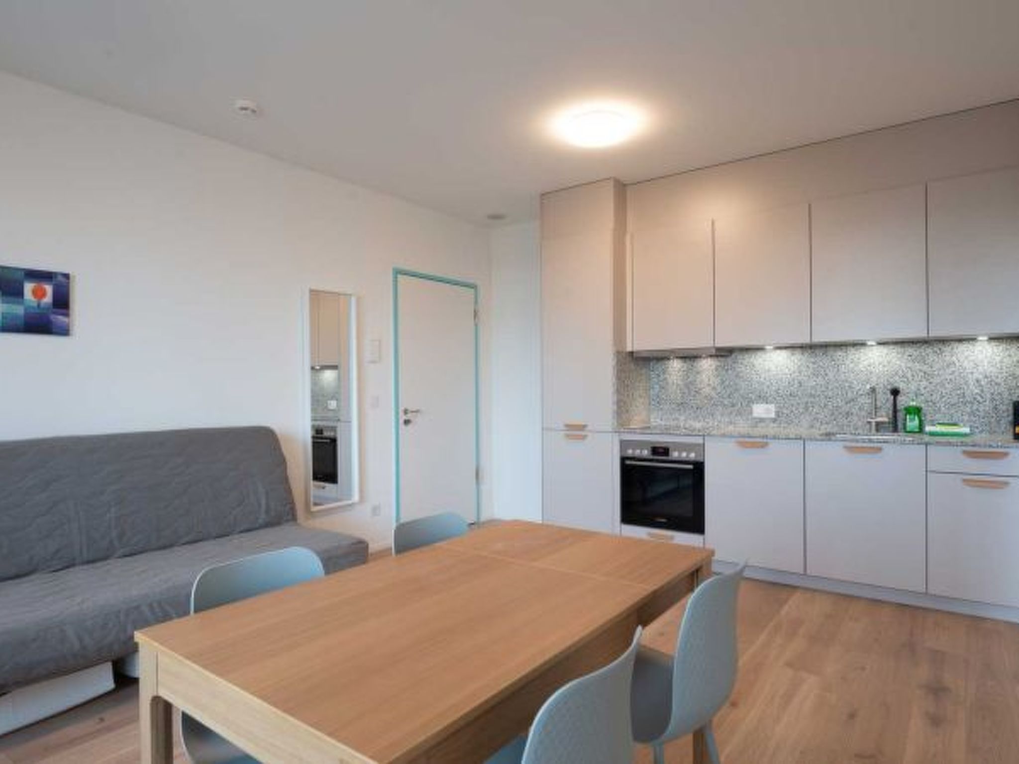 ZH Blue 4 - Letzigrund HITrental Apartment - Image 5