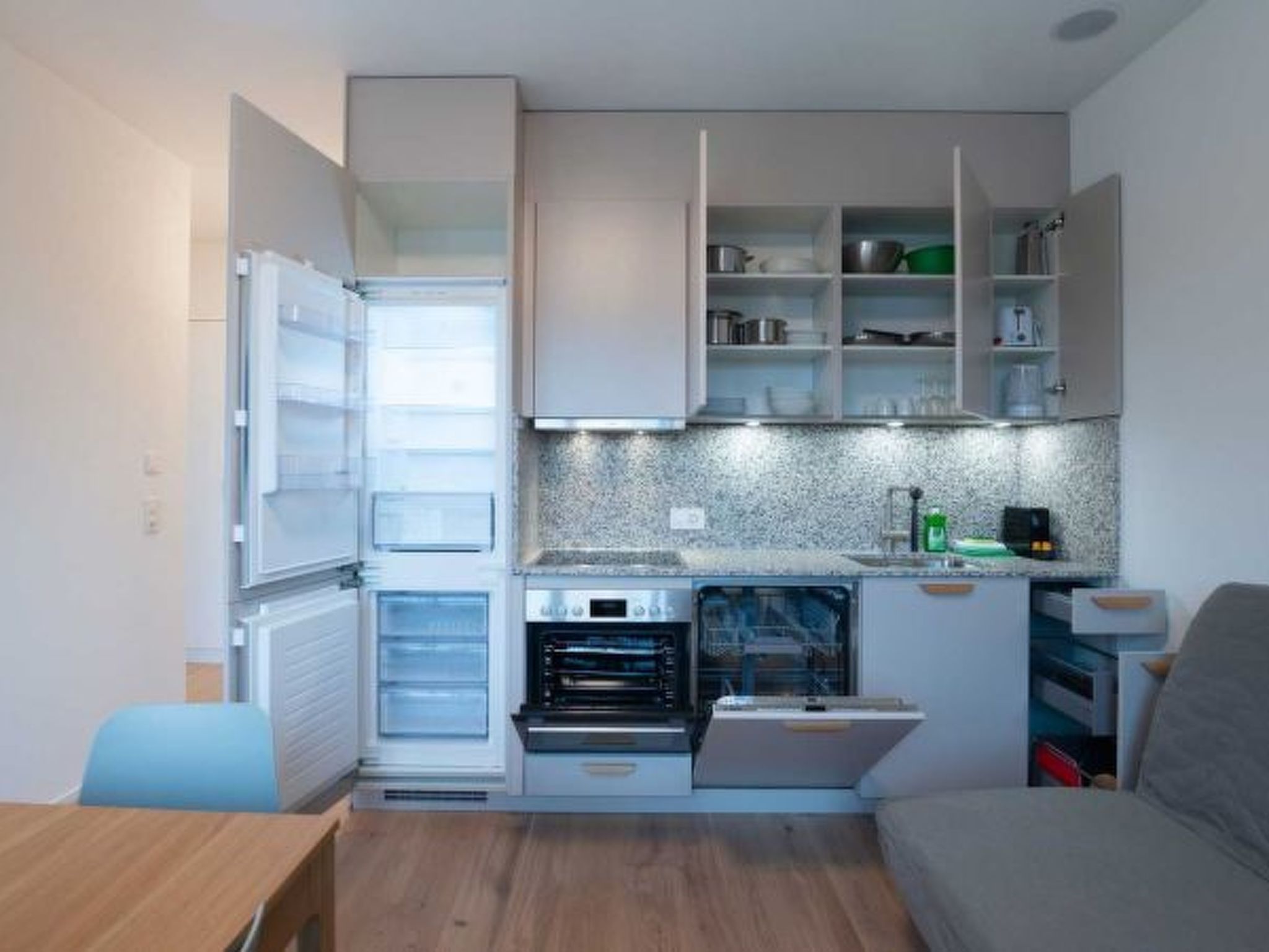 ZH Green 5- Letzigrund HITrental Apartment - Binnen