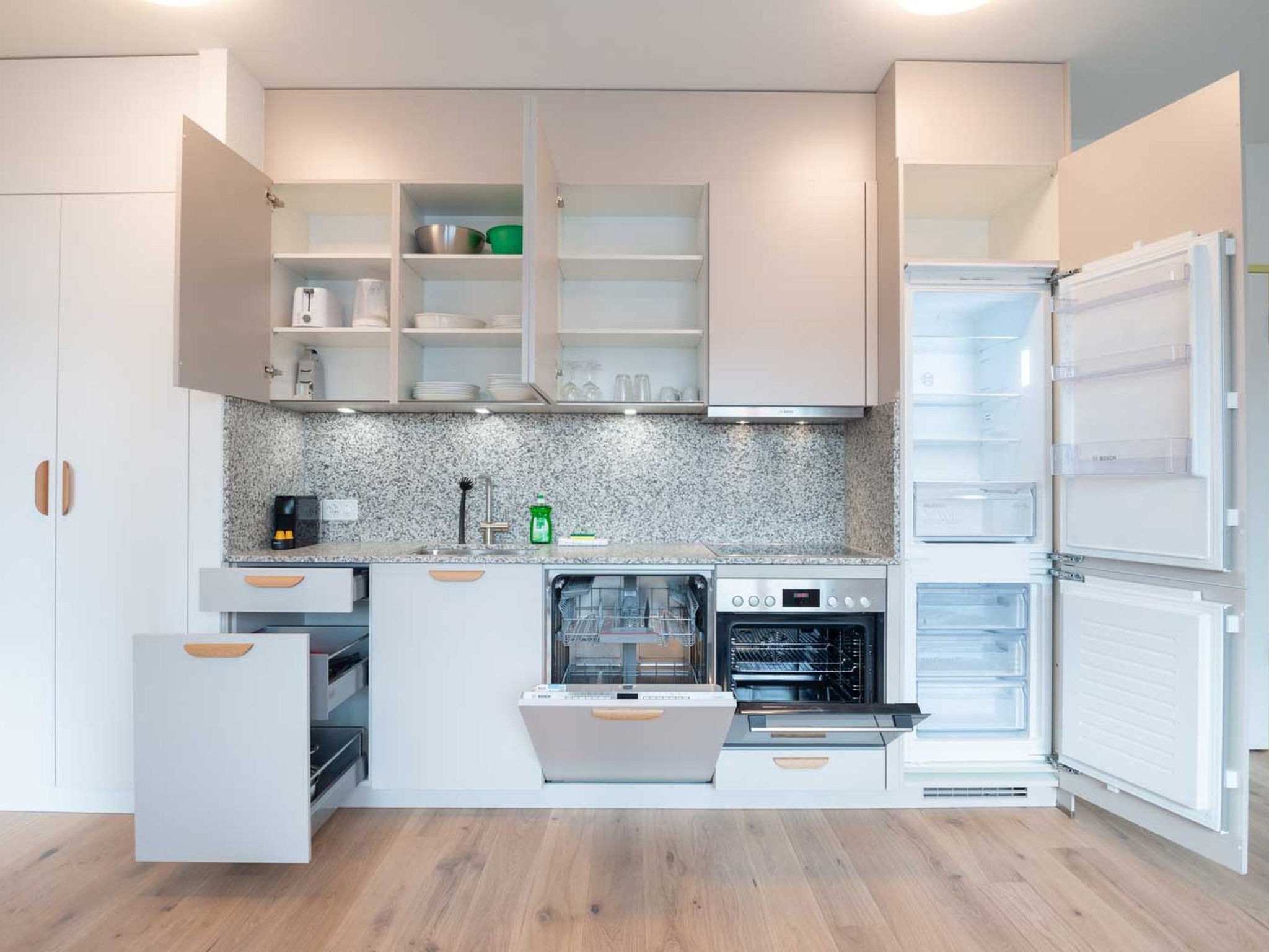 ZH Yellow 5 - Letzigrund HITrental Apartment - Drinnen