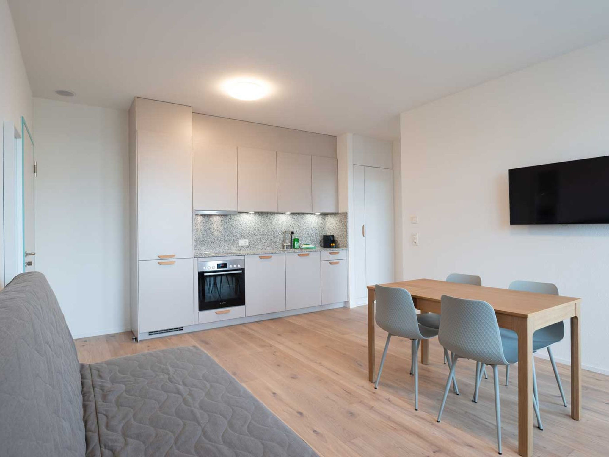 Appartement ZH Blue 3 - Letzigrund HITrental Apartment – Intérieur, photo 7 sur 14