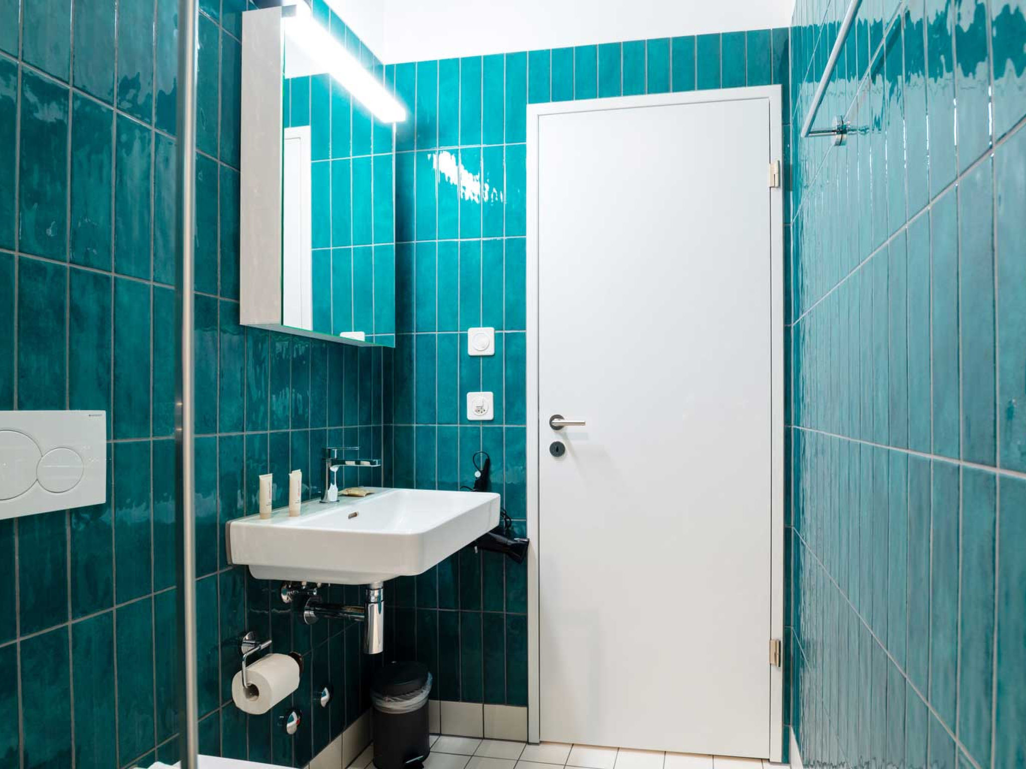 ZH Yellow 4- Letzigrund HITrental Apartment - Binnen