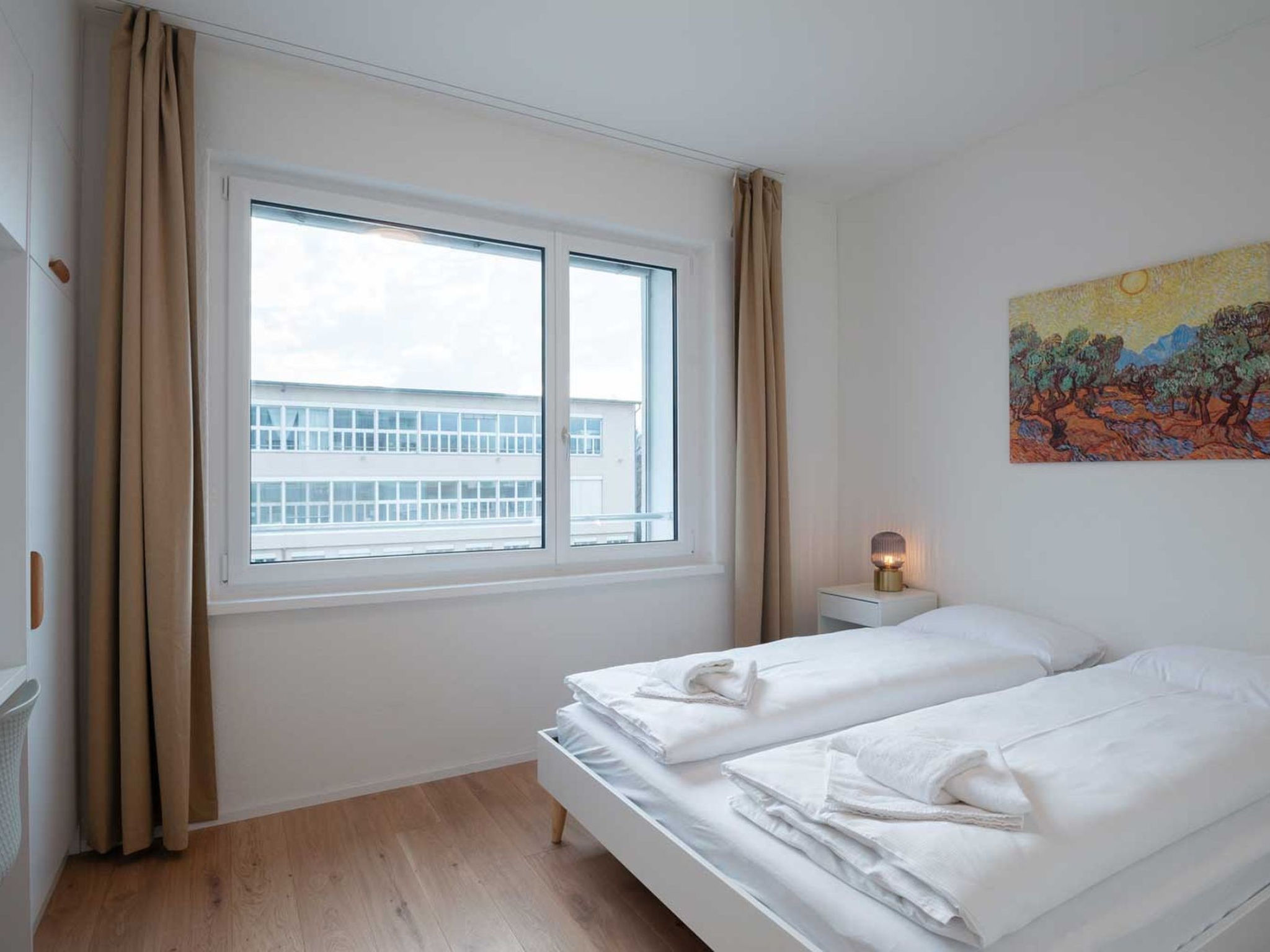 ZH Yellow 4- Letzigrund HITrental Apartment - Binnen