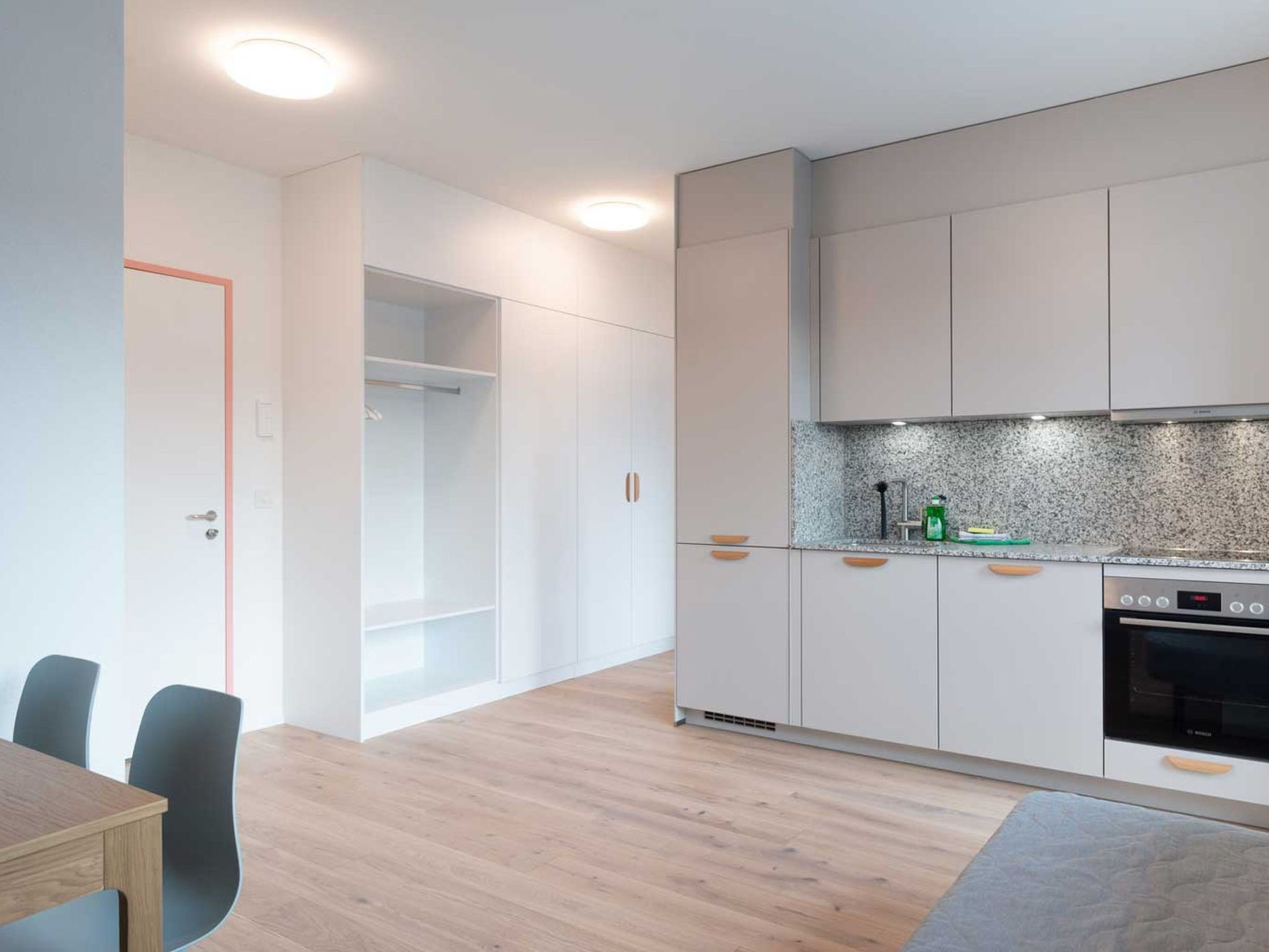 ZH Red 3 - Letzigrund HITrental Apartment - Binnen