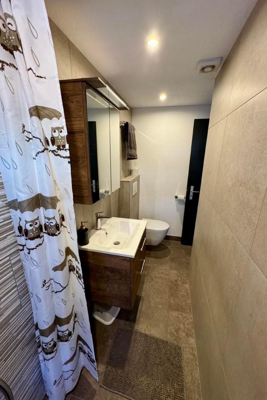 Brunni-Alpthal direkt an den Mythen-Bergen-Image-tags.info