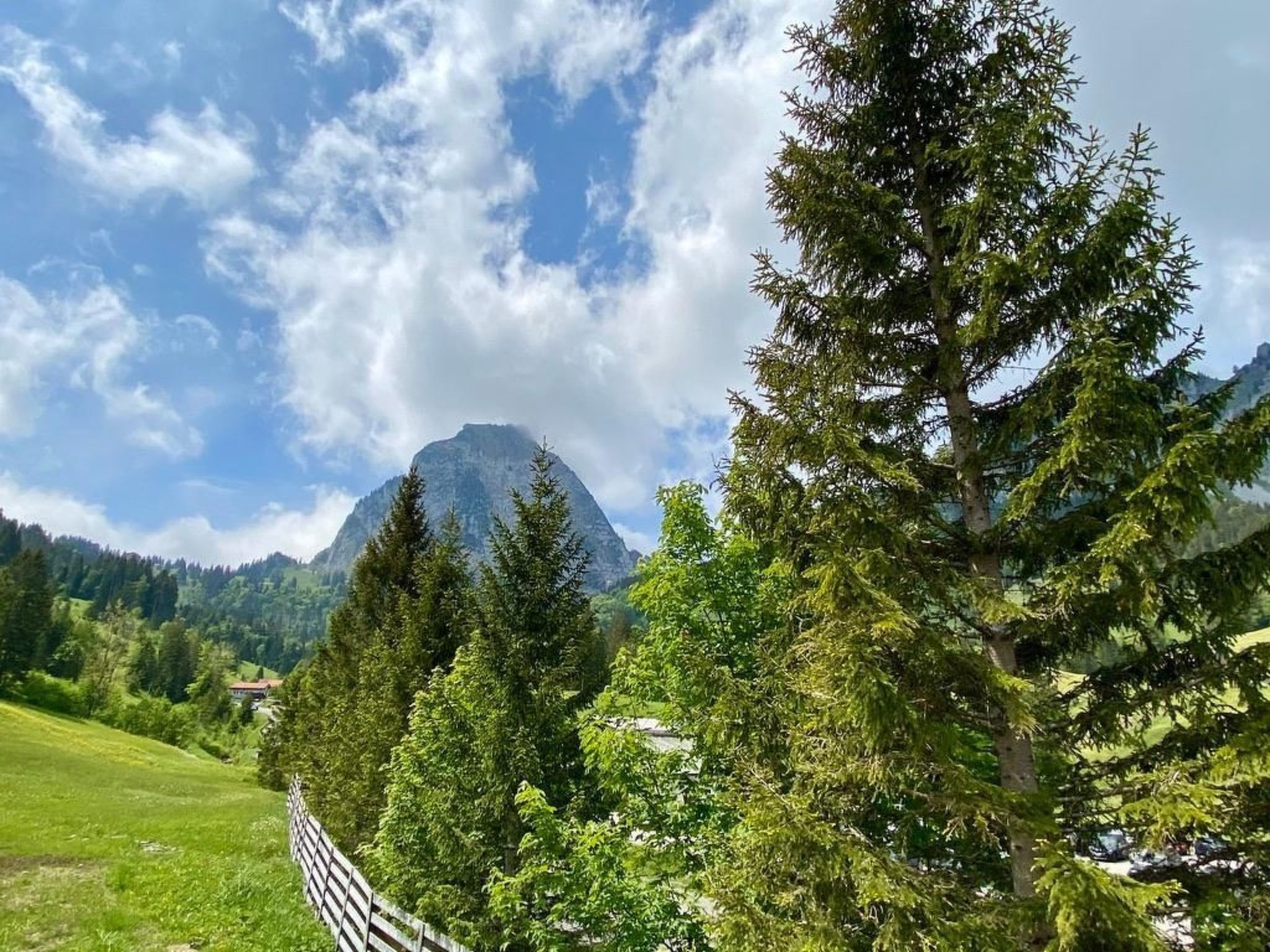 Brunni-Alpthal direkt an den Mythen-Bergen-Outside