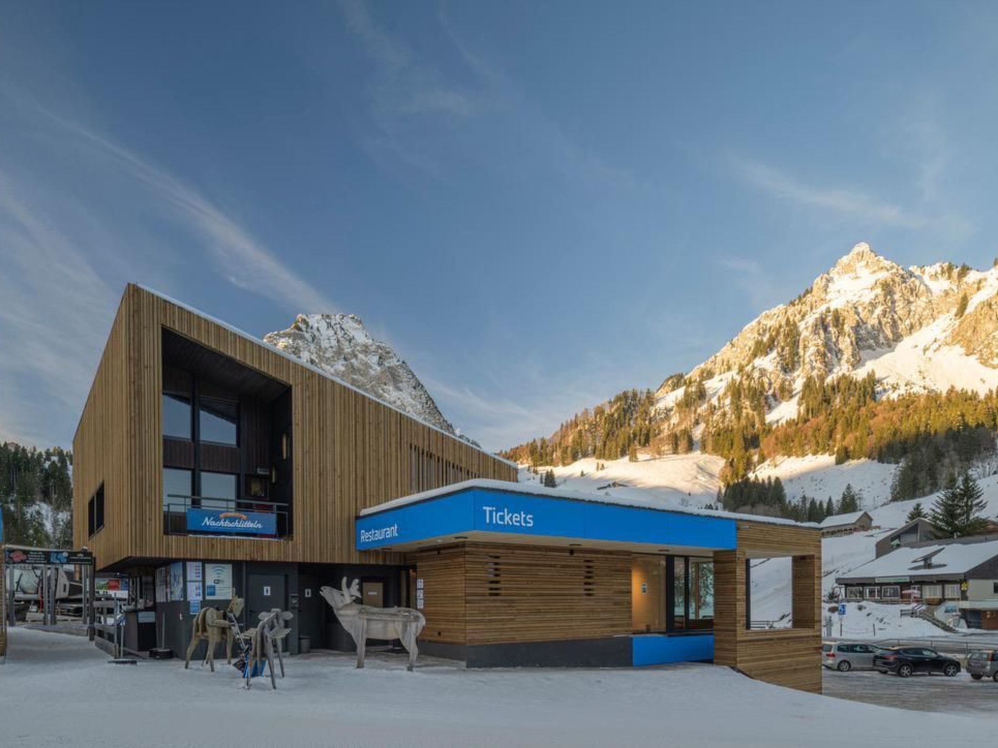 Brunni-Alpthal direkt an den Mythen-Bergen-Outside