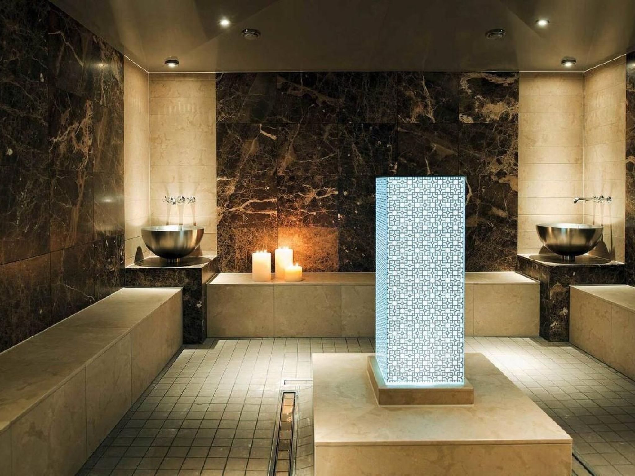 Brunni-Alpthal direkt an den Mythen-Bergen-Outside