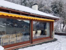 Chalet Regula am See