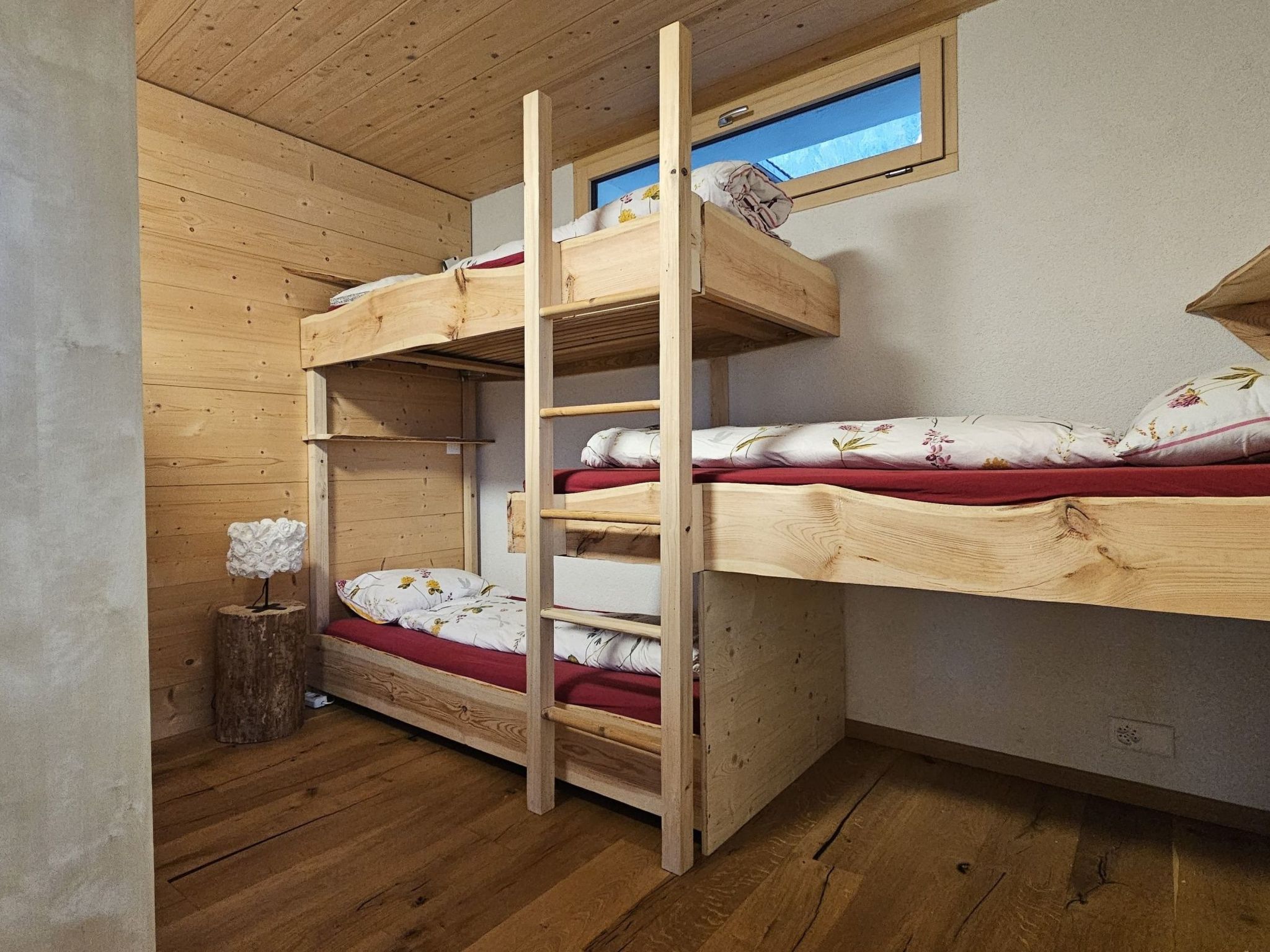 Appartement Casa Caderas, (Berschis), – Chambre, photo 5 sur 12