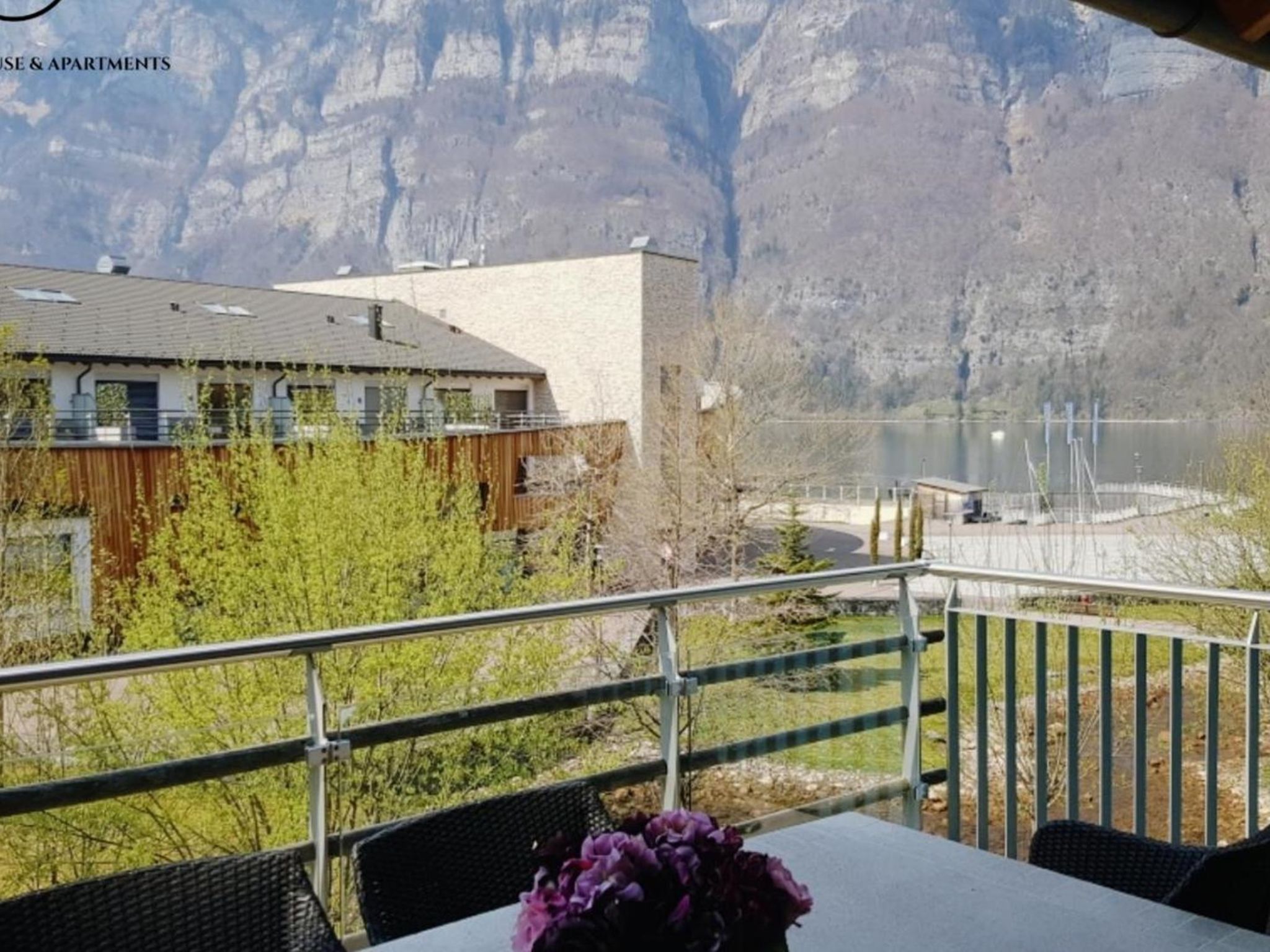 Walensee House & Apartments, (Unterterzen). Penthouse Apartment Nr. 17 - Image-tags.info