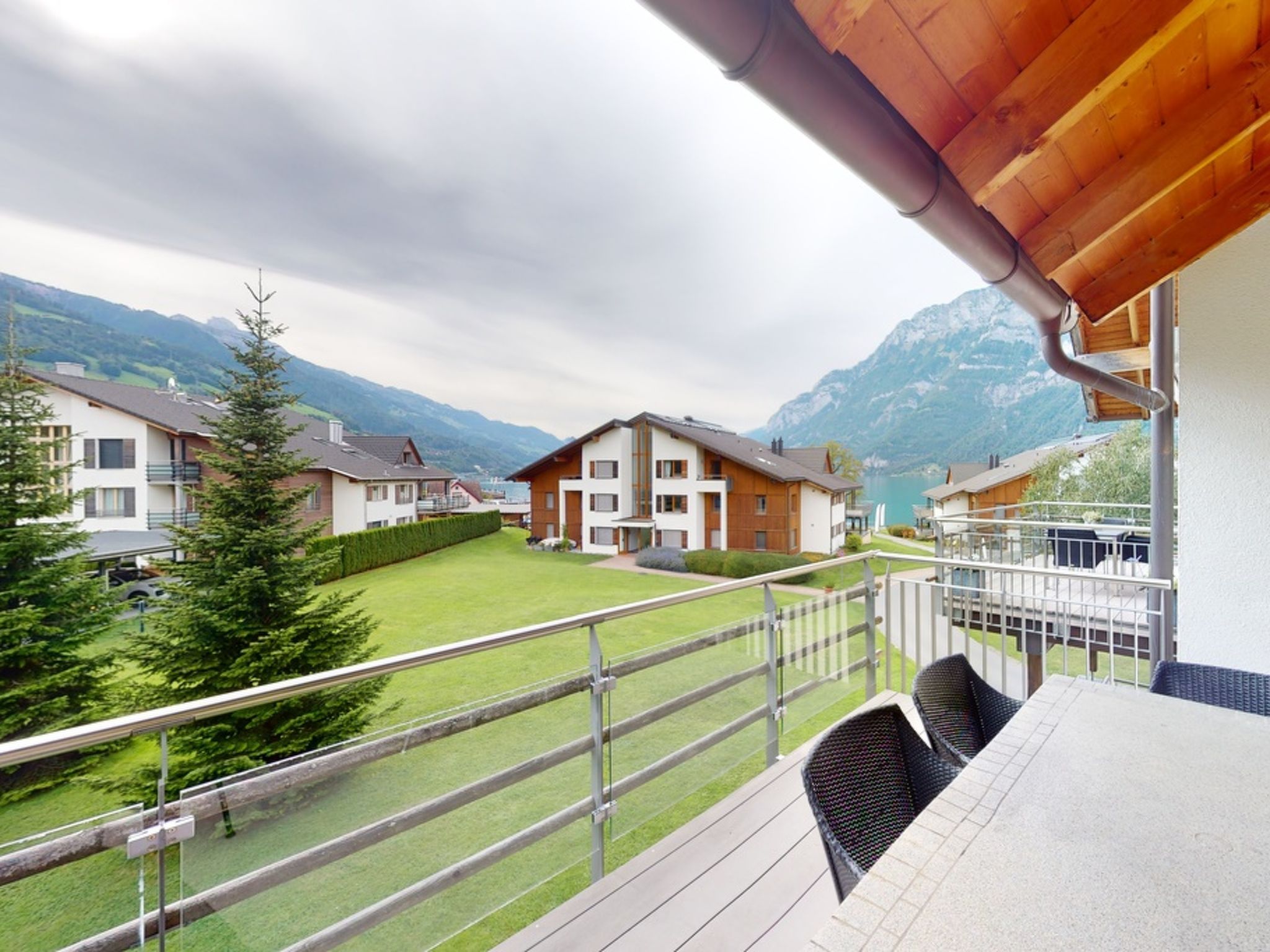 Walensee House & Apartments, (Unterterzen). Penthouse Apartment Nr. 106 - Image-tags.info