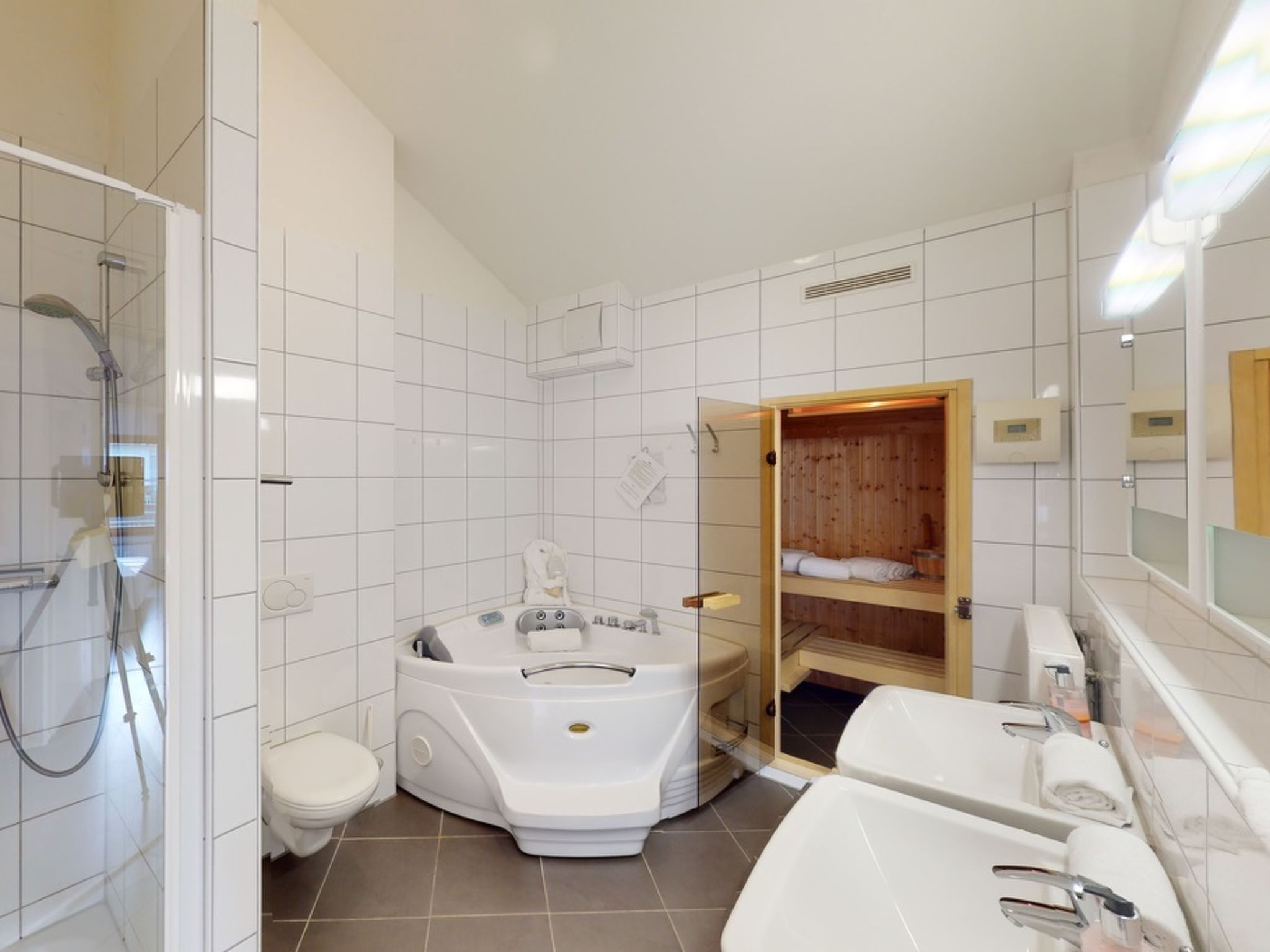 Walensee House & Apartments, (Unterterzen). Deluxe Apartment Nr. 131 - Image-tags.info