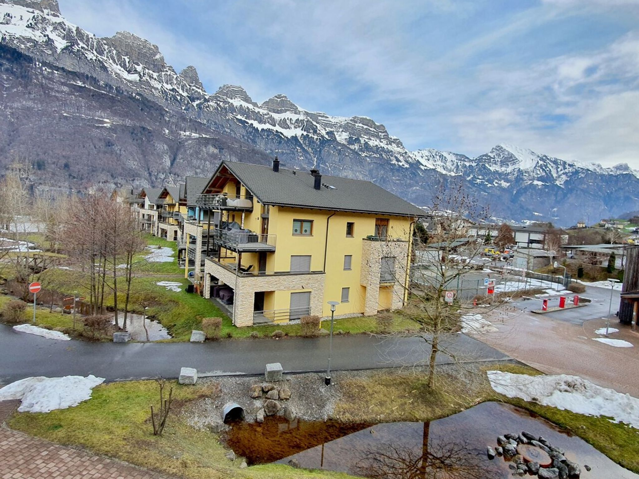 Walensee House & Apartments, (Unterterzen). Penthouse Apartment Nr. 105 - Image-tags.info