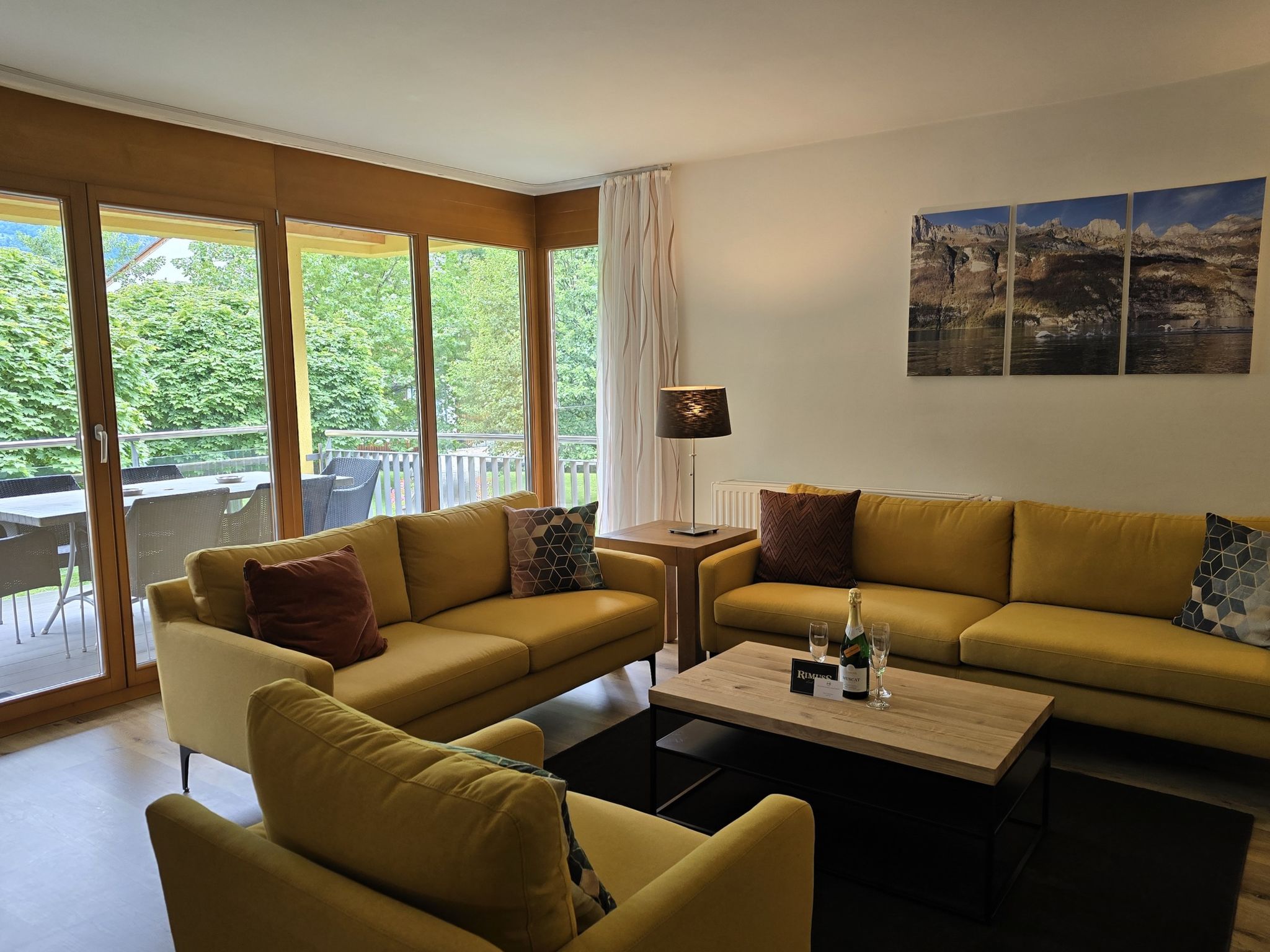 Walensee House & Apartments, (Unterterzen). Penthouse Apartment Nr. 105 - Image-tags.info