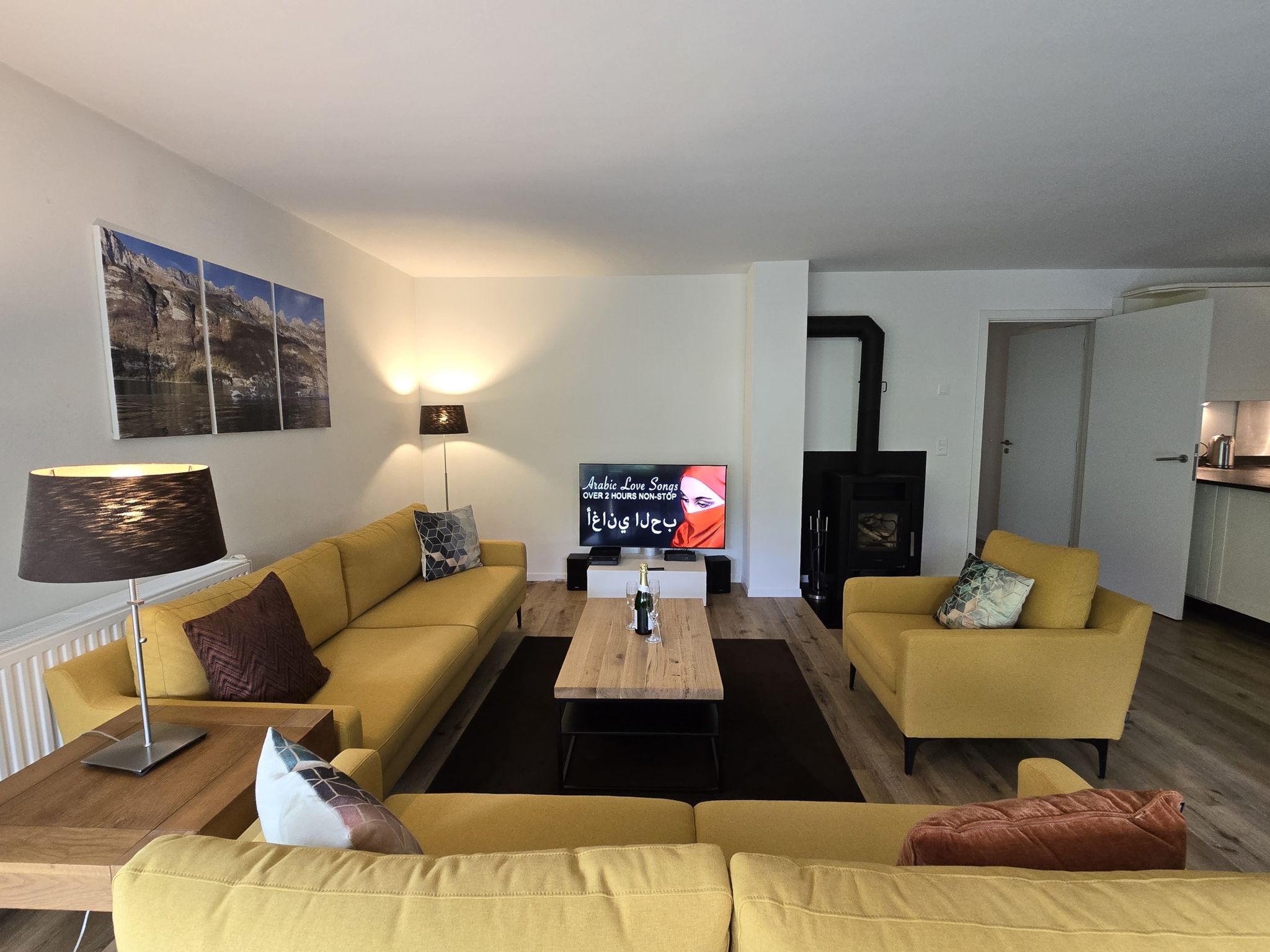 Walensee House & Apartments, (Unterterzen). Penthouse Apartment Nr. 105 - Image-tags.info