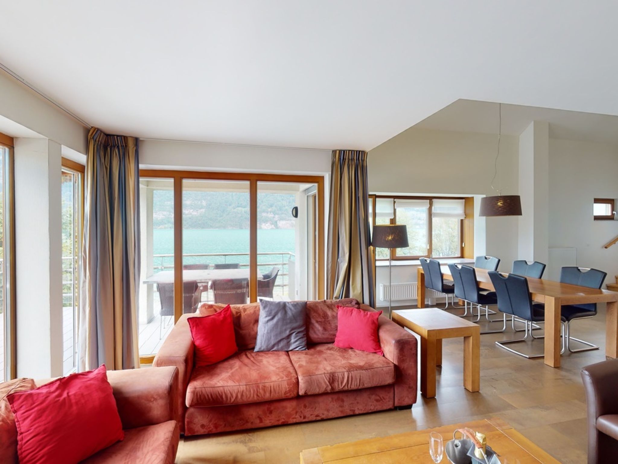 Walensee House & Apartments, (Unterterzen). Deluxe Penthouse Apartment Nr. 38 - Image-tags.info
