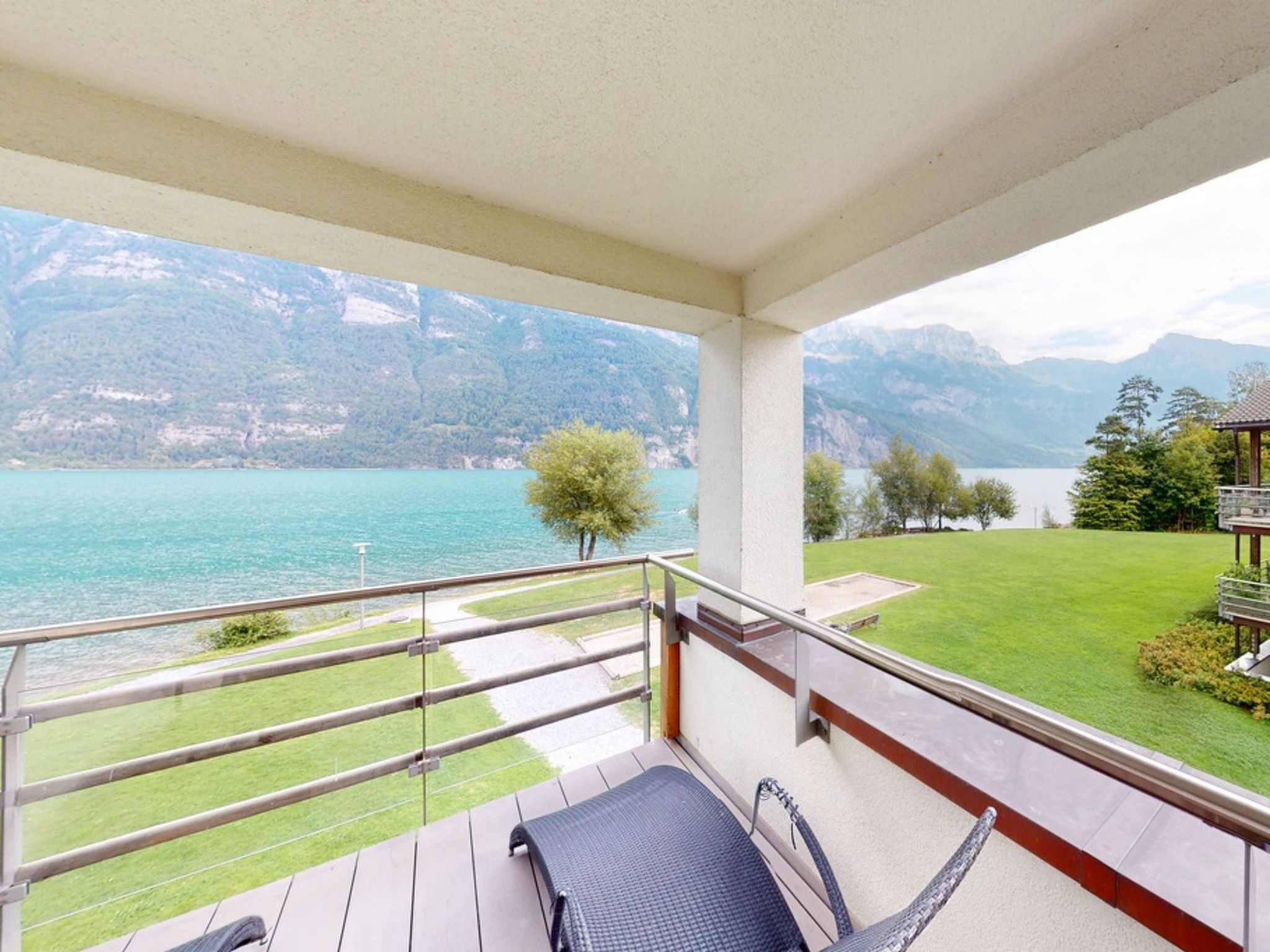Walensee House & Apartments, (Unterterzen). Deluxe Penthouse Apartment Nr. 38 - Image-tags.info