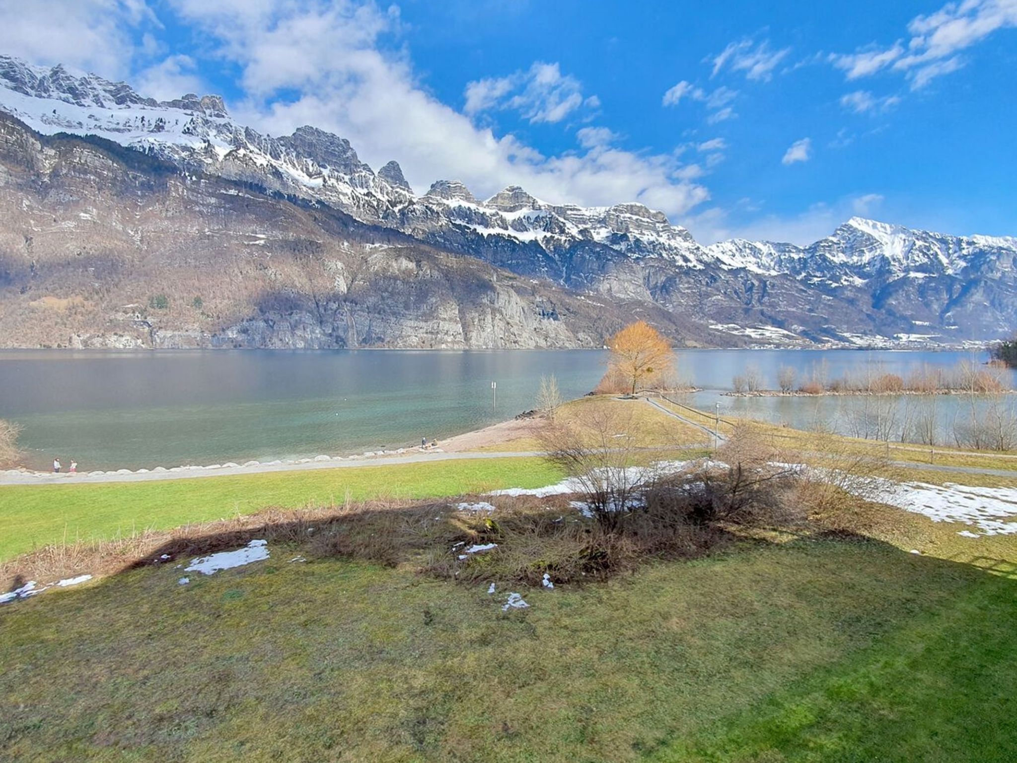 Walensee House & Apartments, (Unterterzen). Deluxe Penthouse Apartment Nr. 92 - Image-tags.info