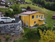 Verfijnd geel vakantiehuis met sauna aan de voet van de Zwitserse Alpen - thumbnail 3