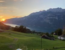 Verfijnd geel vakantiehuis met sauna aan de voet van de Zwitserse Alpen - thumbnail 2