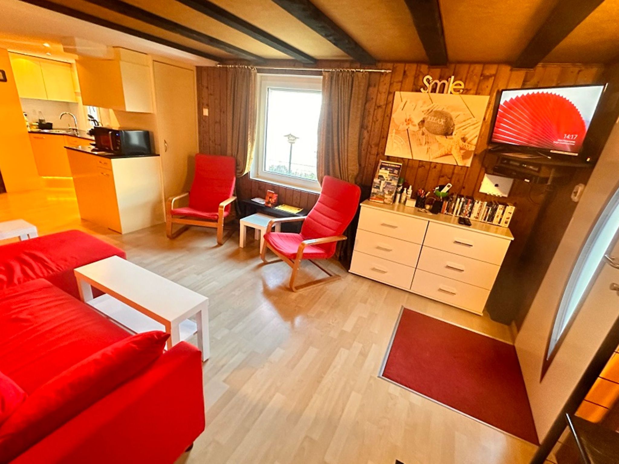 Bijouswiss - The Yellow House****, (Oberterzen),