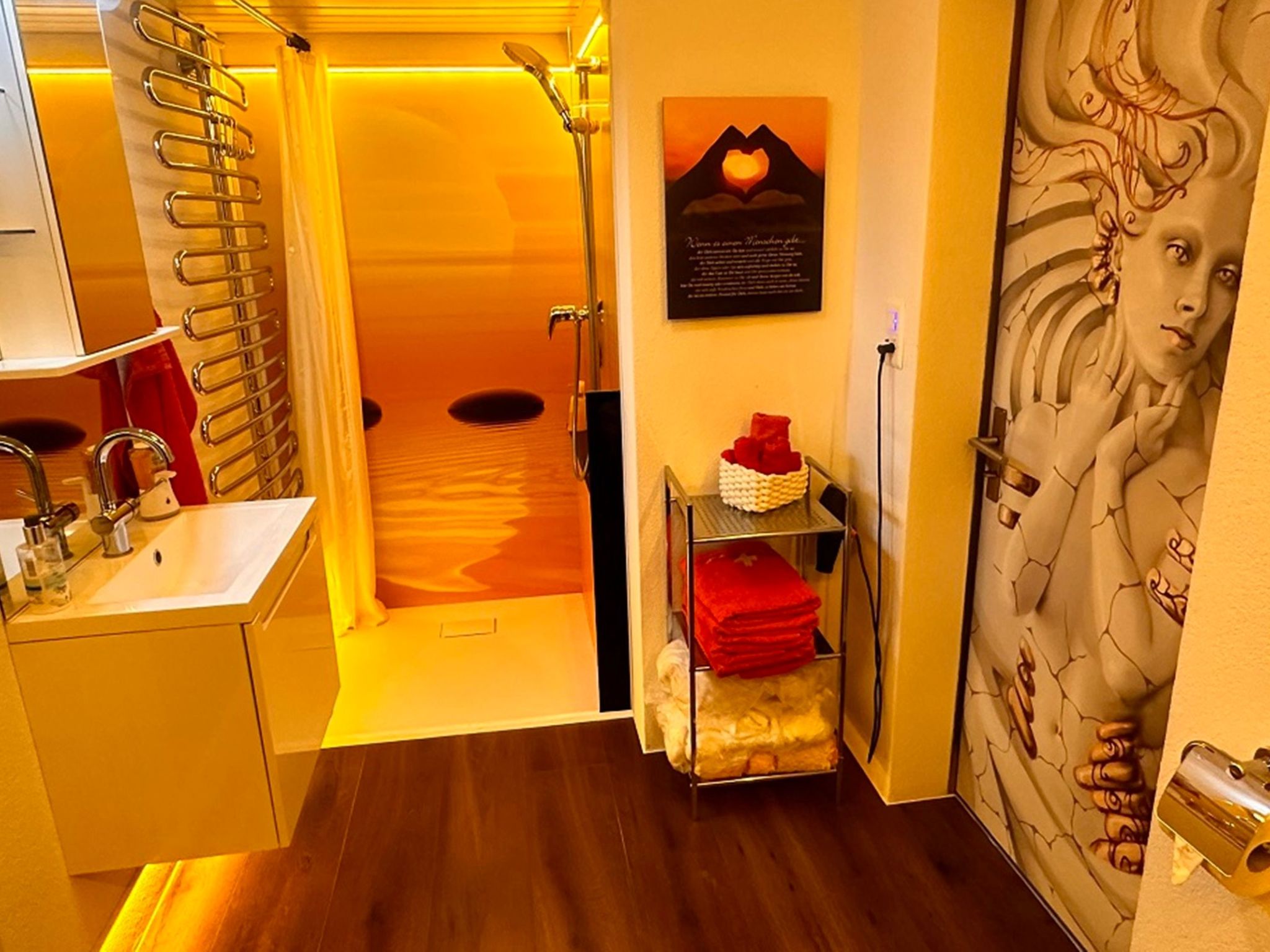 Appartement Bijouswiss - The Yellow House****, (Oberterzen), – Salle de bains, photo 9 sur 30