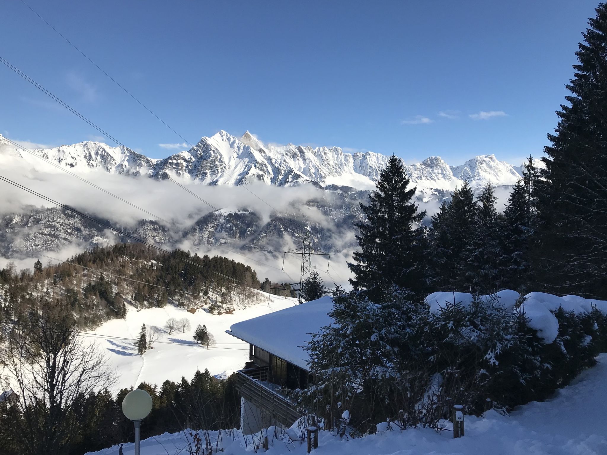 Chalet Schwendihus (CharmingStay). 3.5-Zimmerwohnung - Draußen