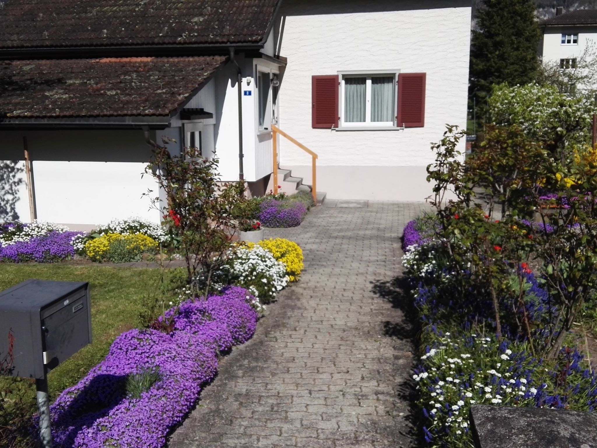 Schils, (Flums). 5 Zimmerhaus mit Bad/Dusche - Image-tags.info