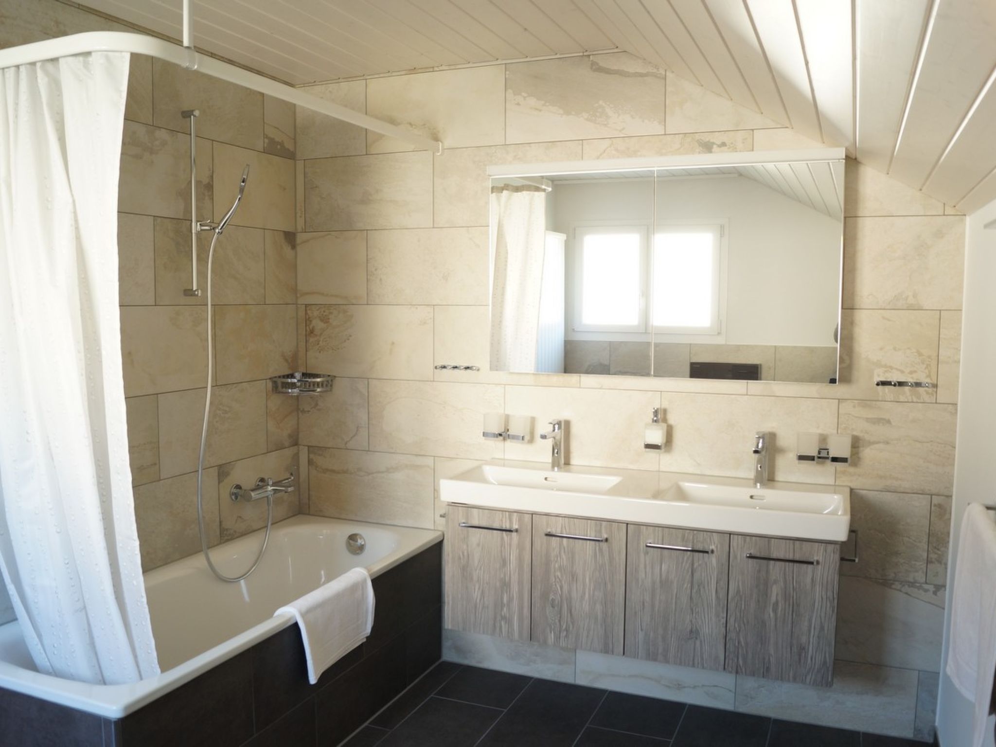Schils, (Flums). 5 Zimmerhaus mit Bad/Dusche - Image-tags.info