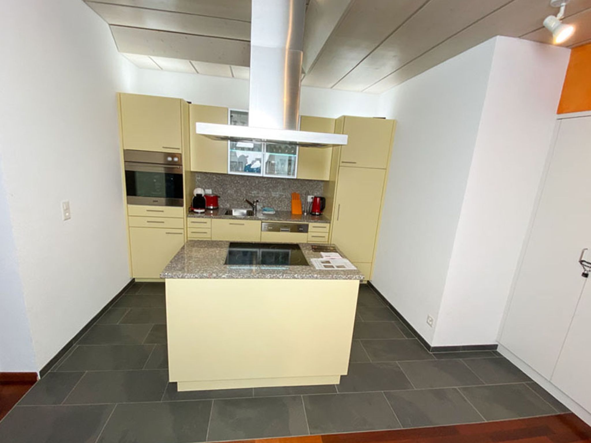 Ferienwohnungen Gauencenter (Orange und Rot), (Flumserberg Tannenheim),