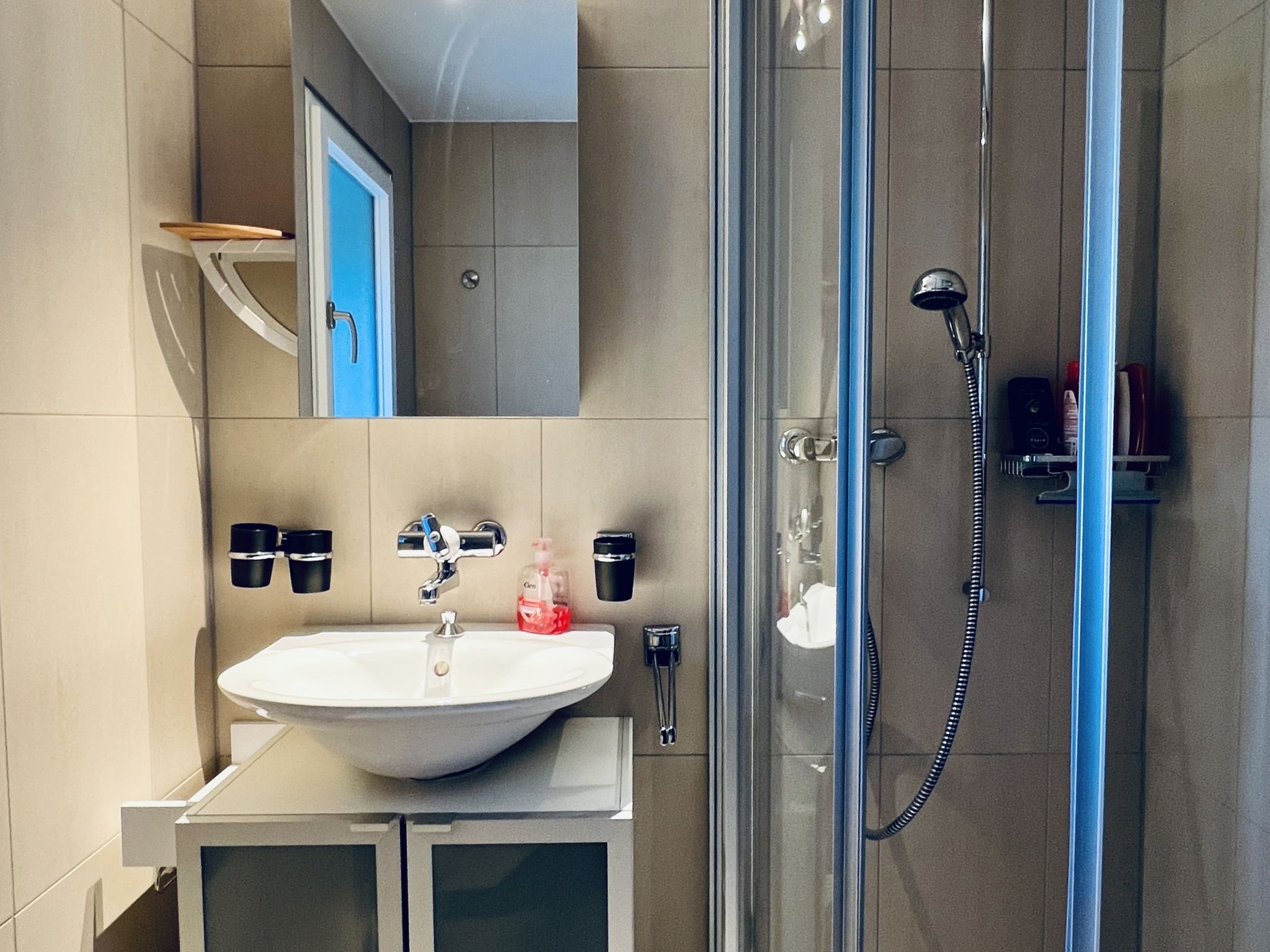 Chalet Windegg (CharmingStay). 2.5 Zimmerwohnung EG - Image-tags.info