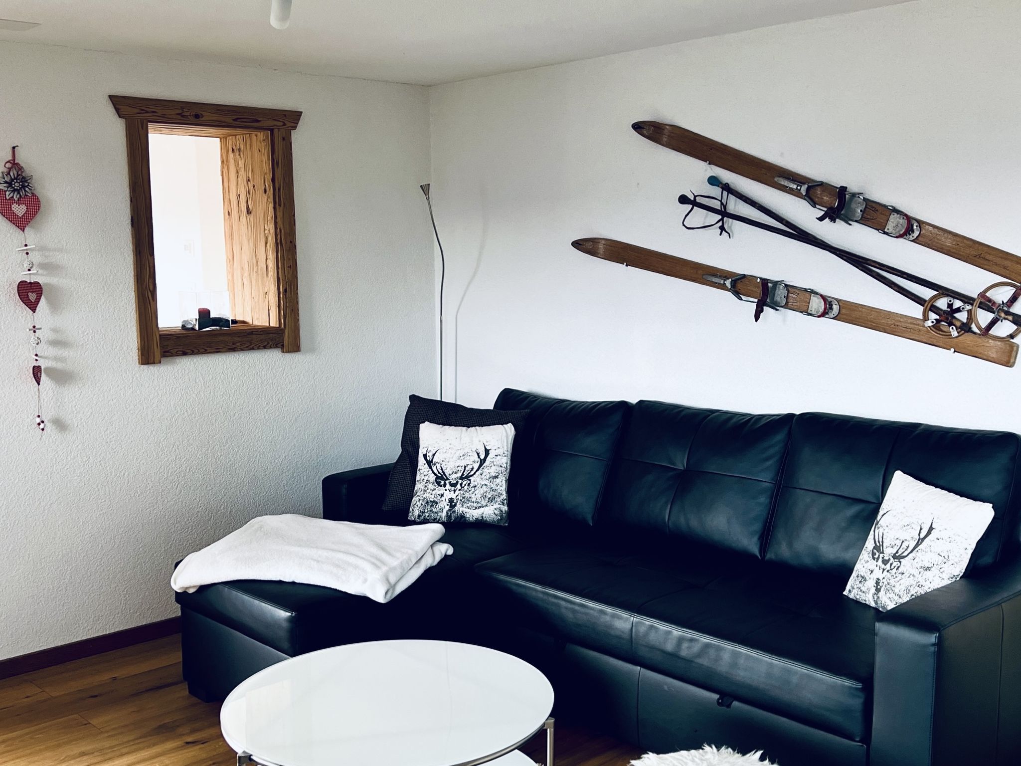 Chalet Windegg (CharmingStay). 2.5 Zimmerwohnung EG