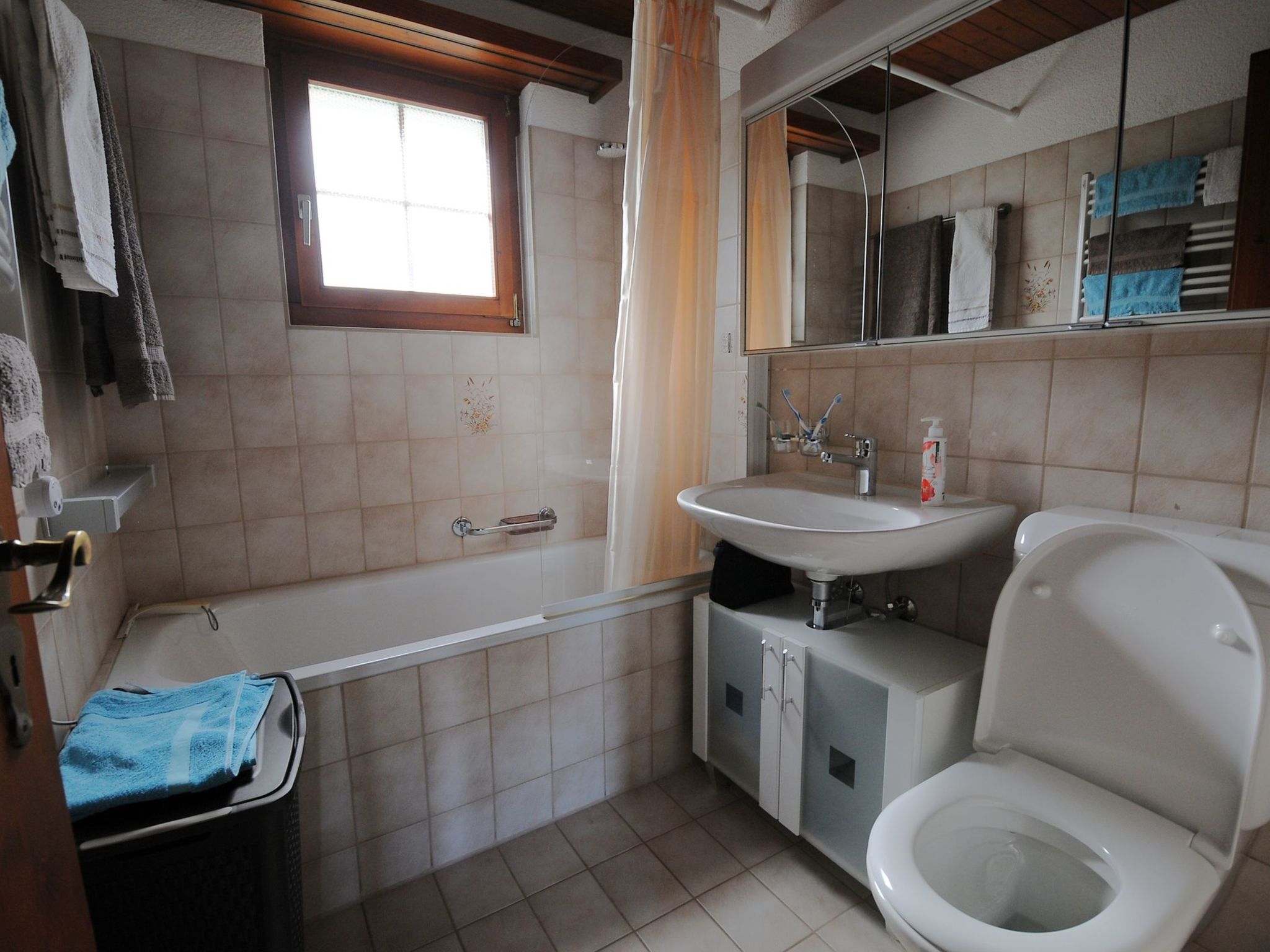 Gampergalt, 4.5-Zimmerwohnung (CharmingStay). 4.5 Zimmerwohnung - Image-tags.info