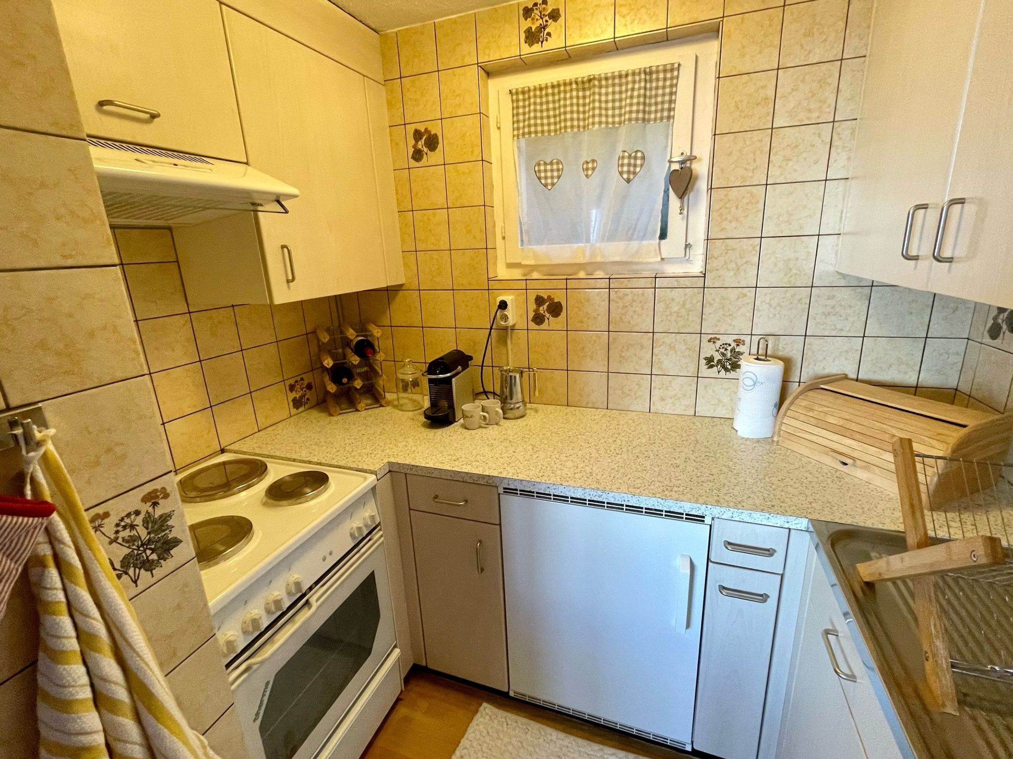Appartement Chalet Felsenberg (CharmingStay), (Flumserberg Tannenheim), – Cuisine et coin repas, photo 9 sur 23