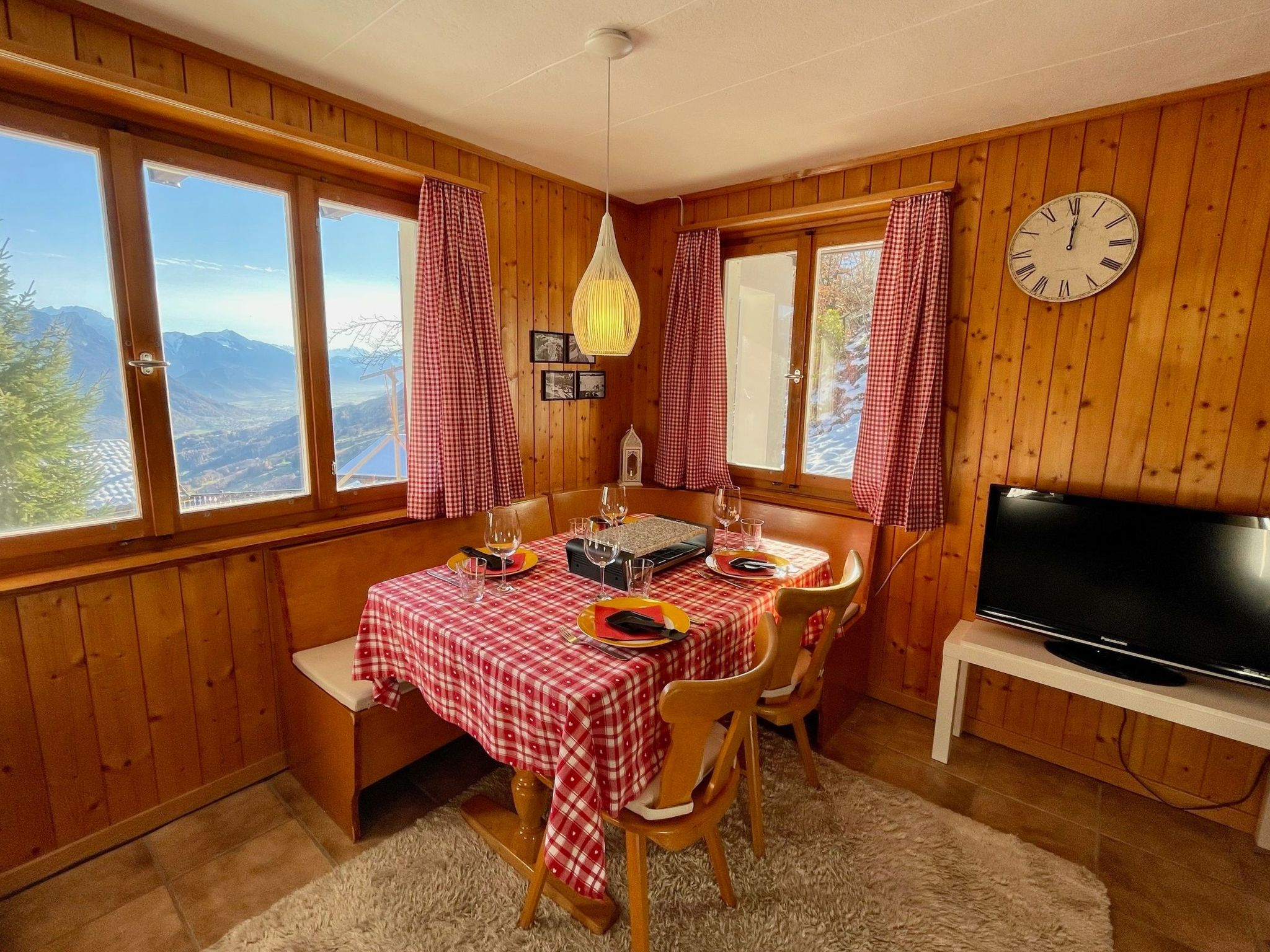 Appartement Chalet Felsenberg (CharmingStay), (Flumserberg Tannenheim), – Cuisine et coin repas, photo 12 sur 23