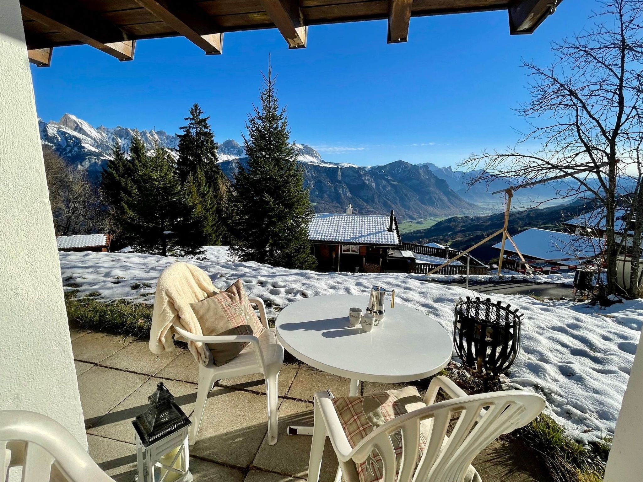 Appartement Chalet Felsenberg (CharmingStay), (Flumserberg Tannenheim), – Terrasse, photo 16 sur 23