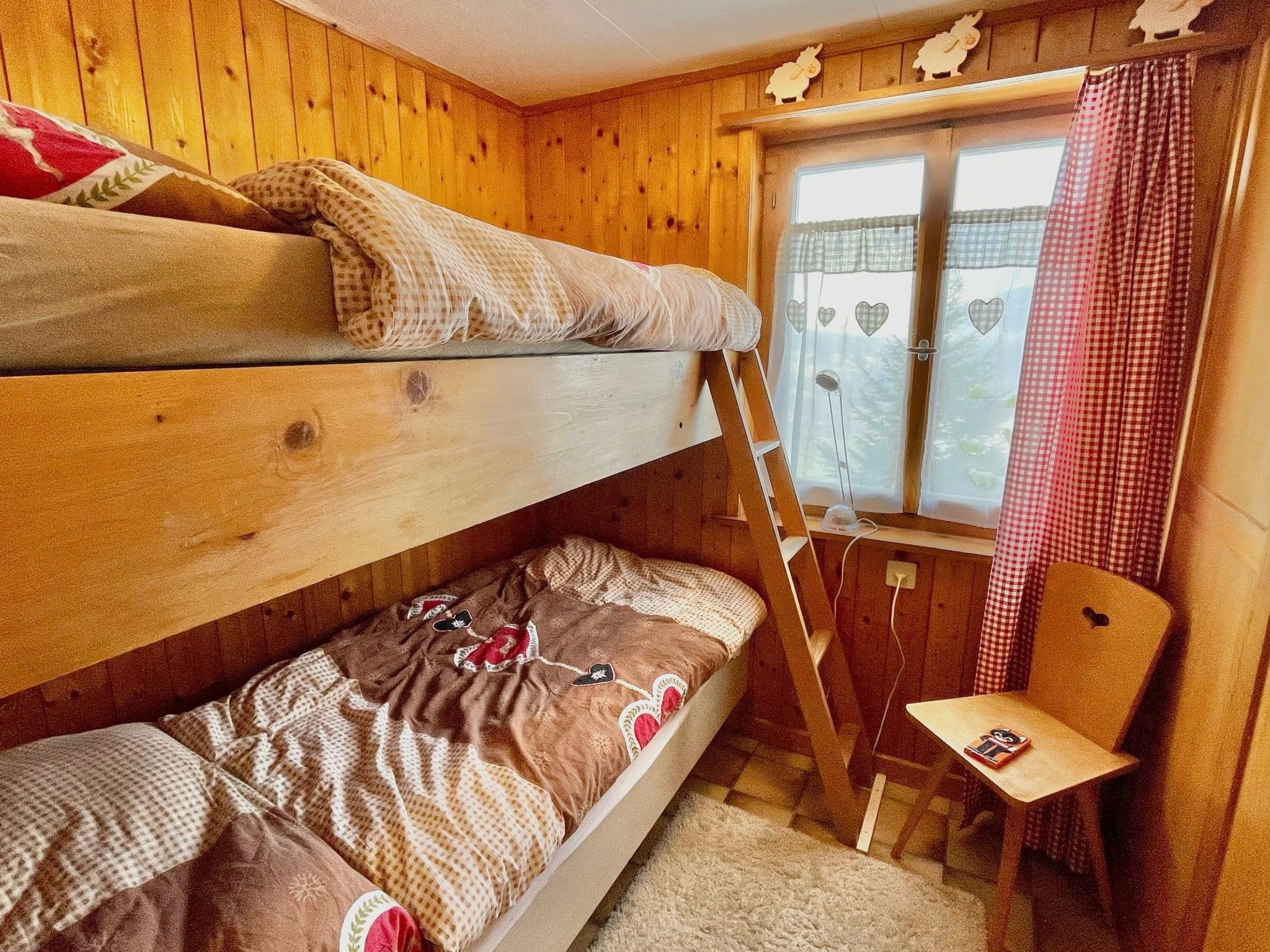 Appartement Chalet Felsenberg (CharmingStay), (Flumserberg Tannenheim), – Chambre, photo 21 sur 23
