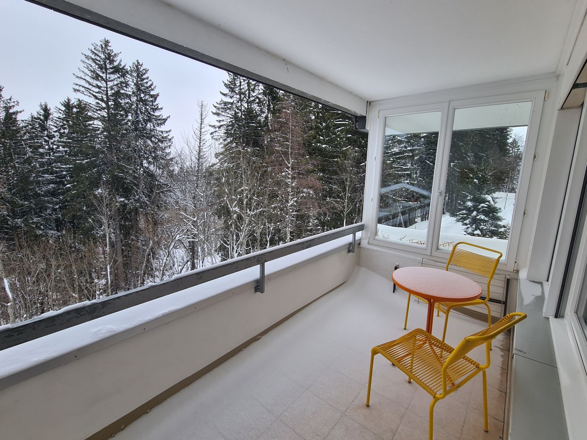 Apartmenthaus Gauenpark (CharmingStay). 2.5-Zimmerwohnung AE6 - Image-tags.info