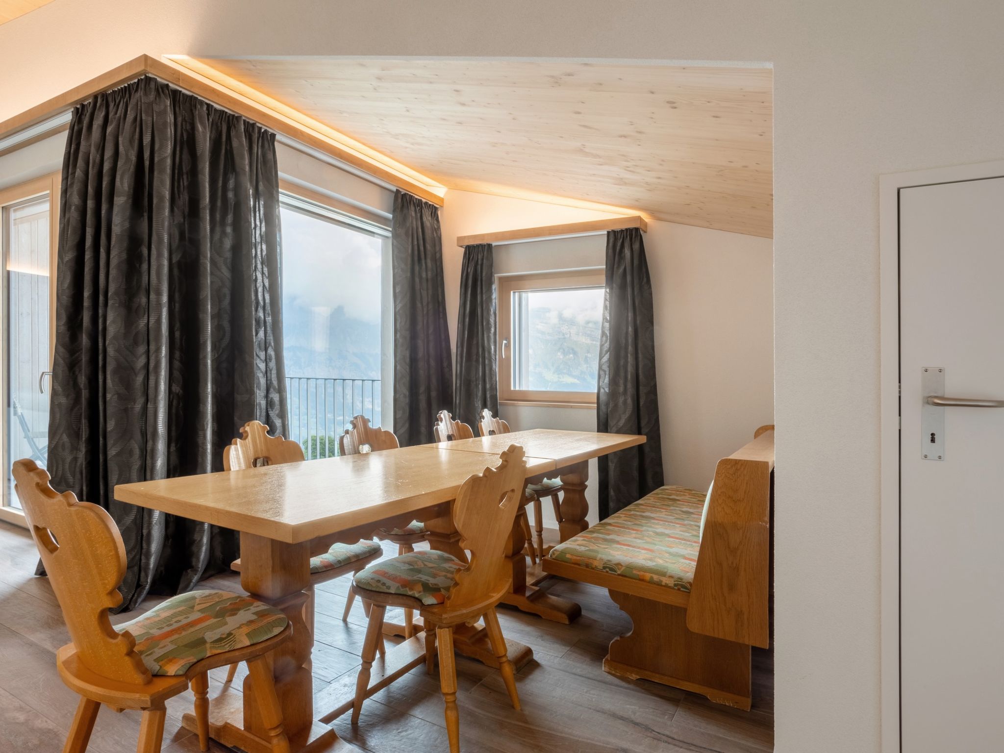 Ferienwohnungen Tannenboden, (Flumserberg Tannenboden). Ferienwohnung Tannenbod - Binnen
