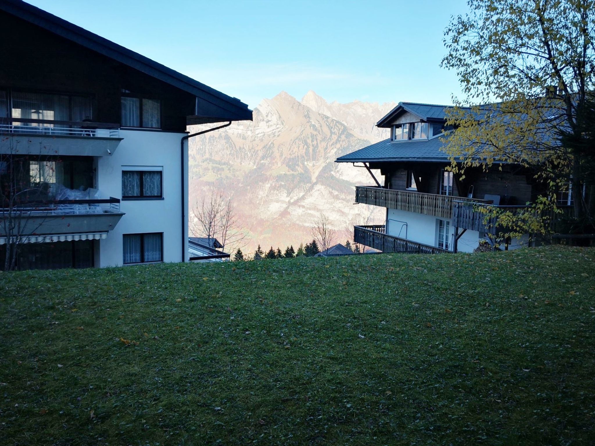 Haus zur Tanne (CharmingStay). 2.5-Zimmerwohnung - Draußen