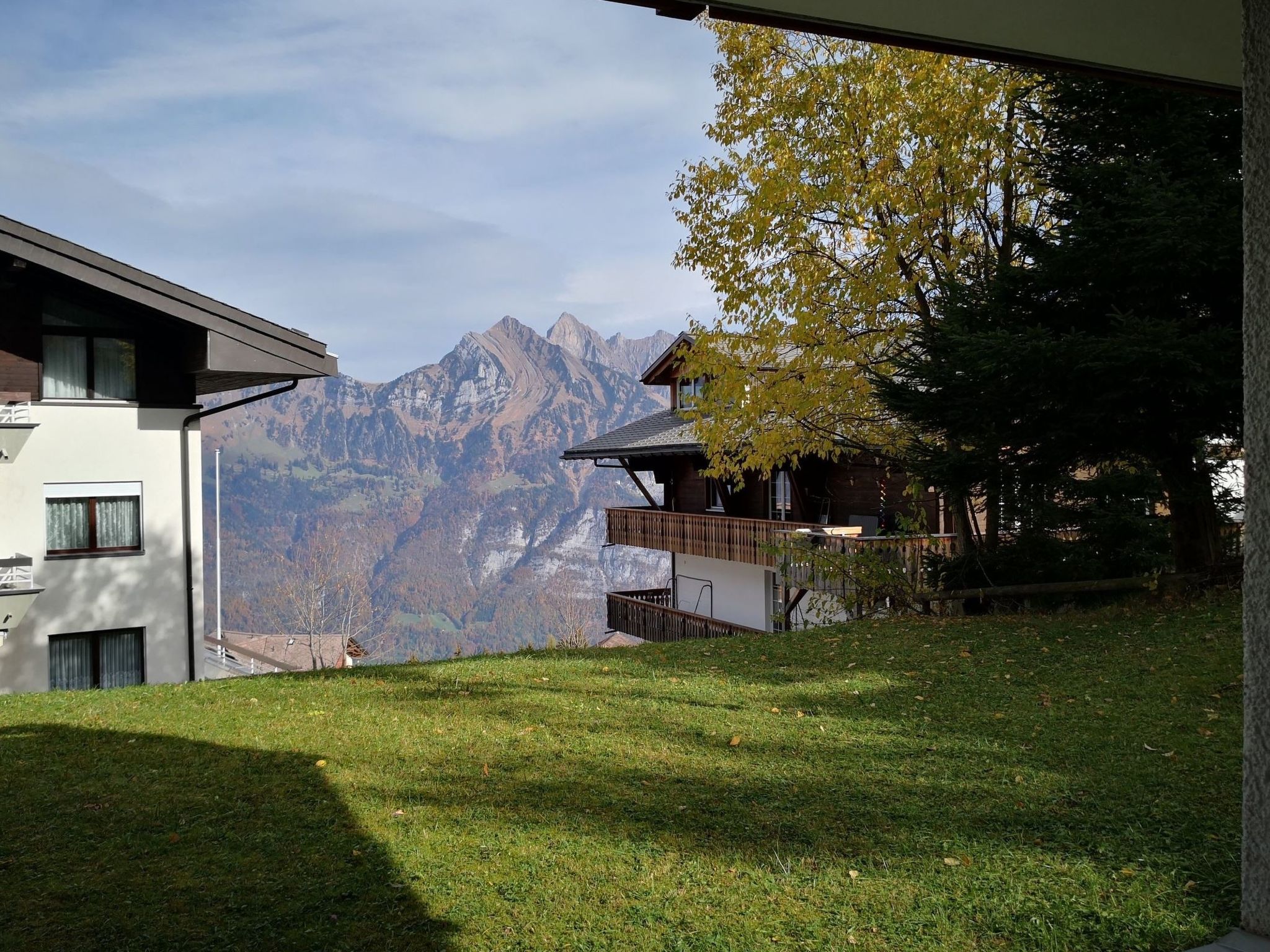 Haus zur Tanne (CharmingStay). 2.5-Zimmerwohnung - Draußen