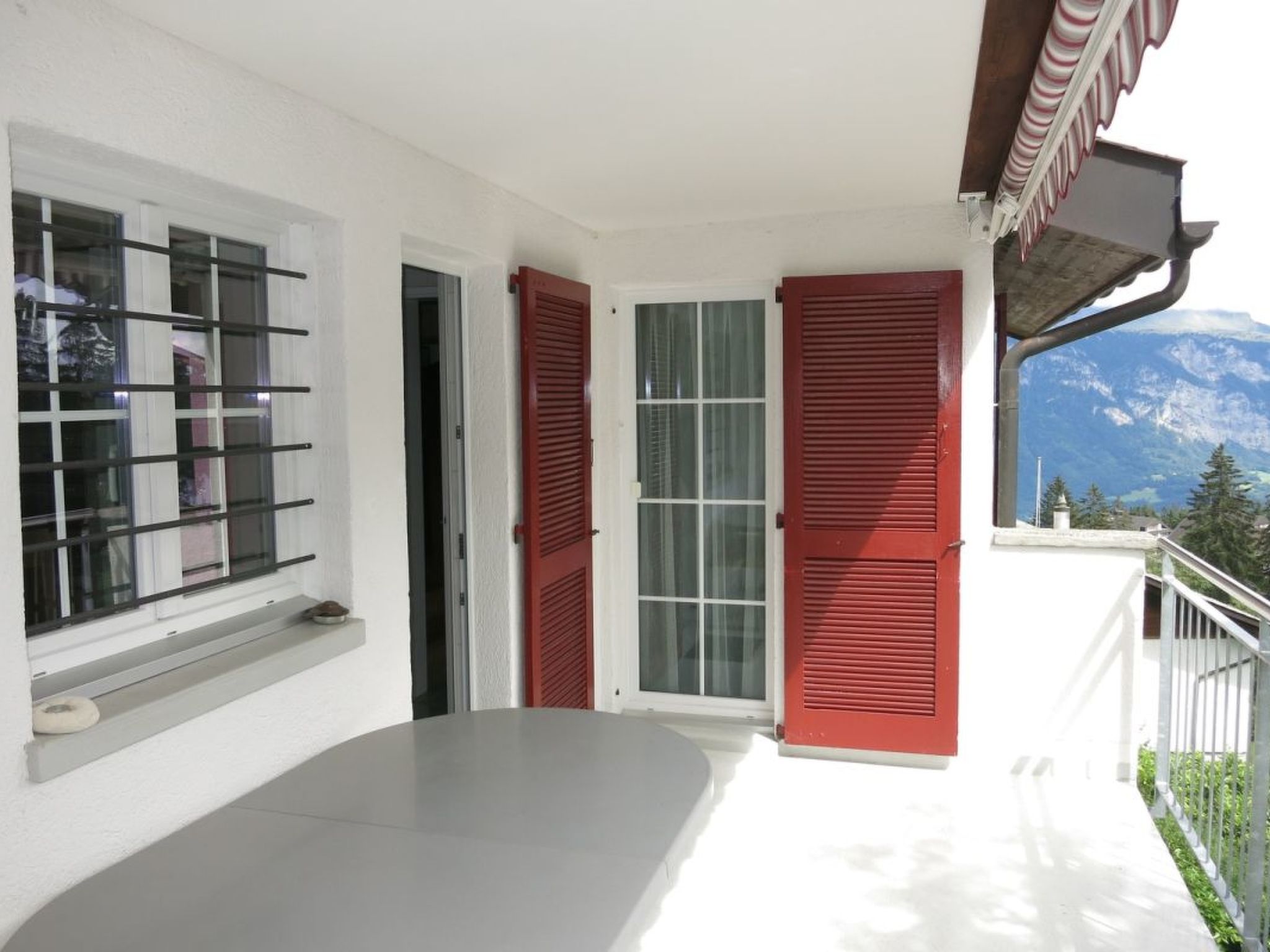 Haus Ahorn, (Flumserberg Tannenboden). 4.5 Zimmerwohnung Bad/Dusche/Balkon - Buiten